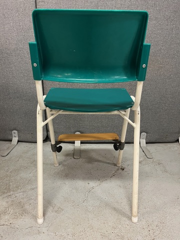 SELT / SOLD Sterkbyggður skólastóll (41 stk.) 7