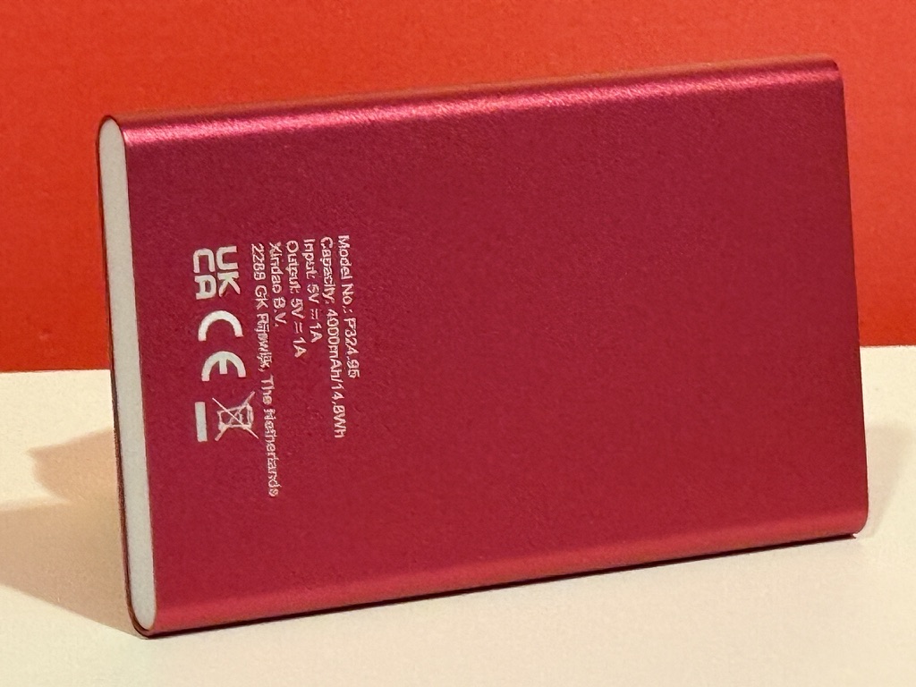 SELT / SOLD PLAY hleðslubanki – 4000 mAh, 9