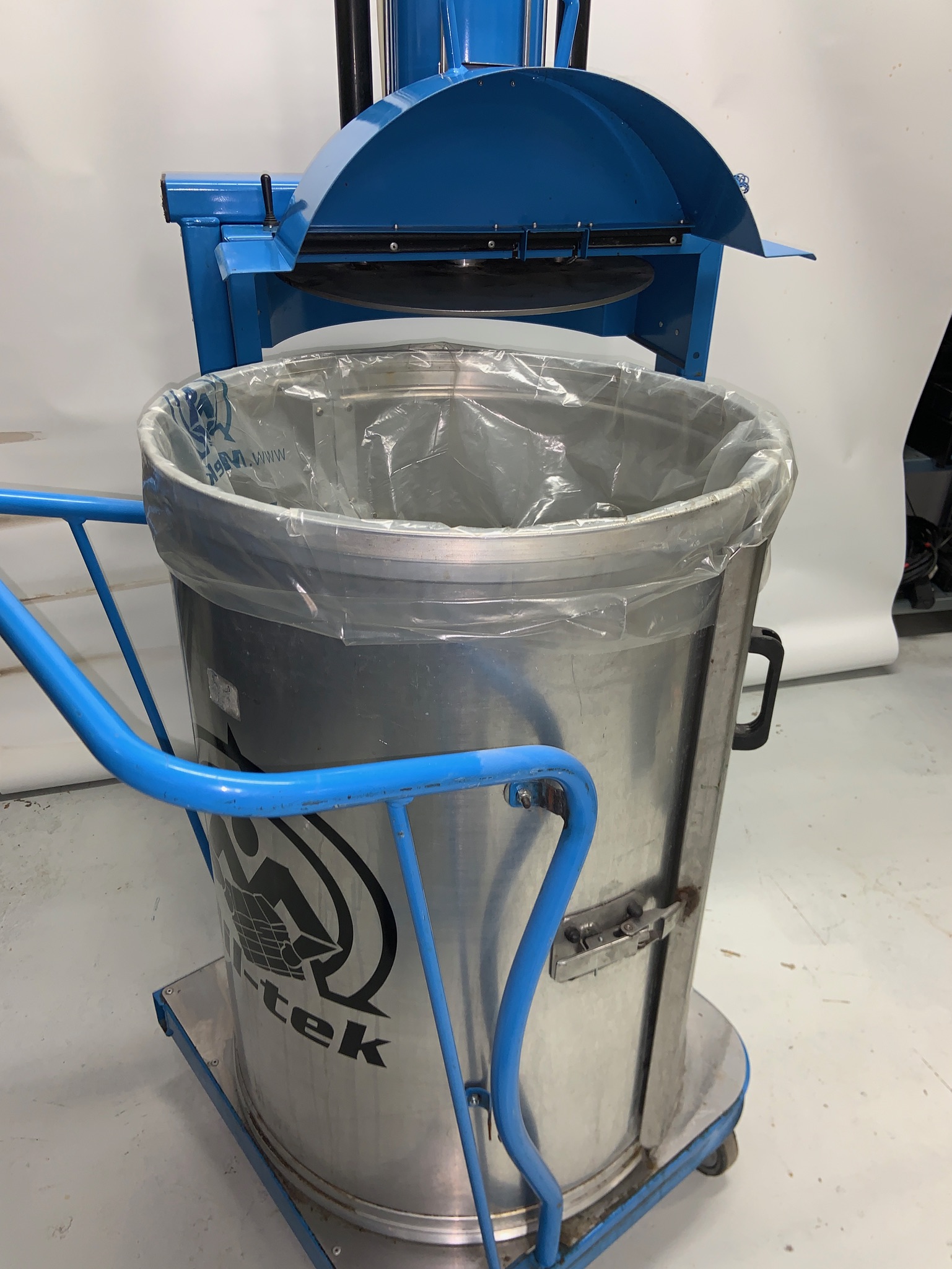 SELT / SOLD Mil-tek ruslapressa 3