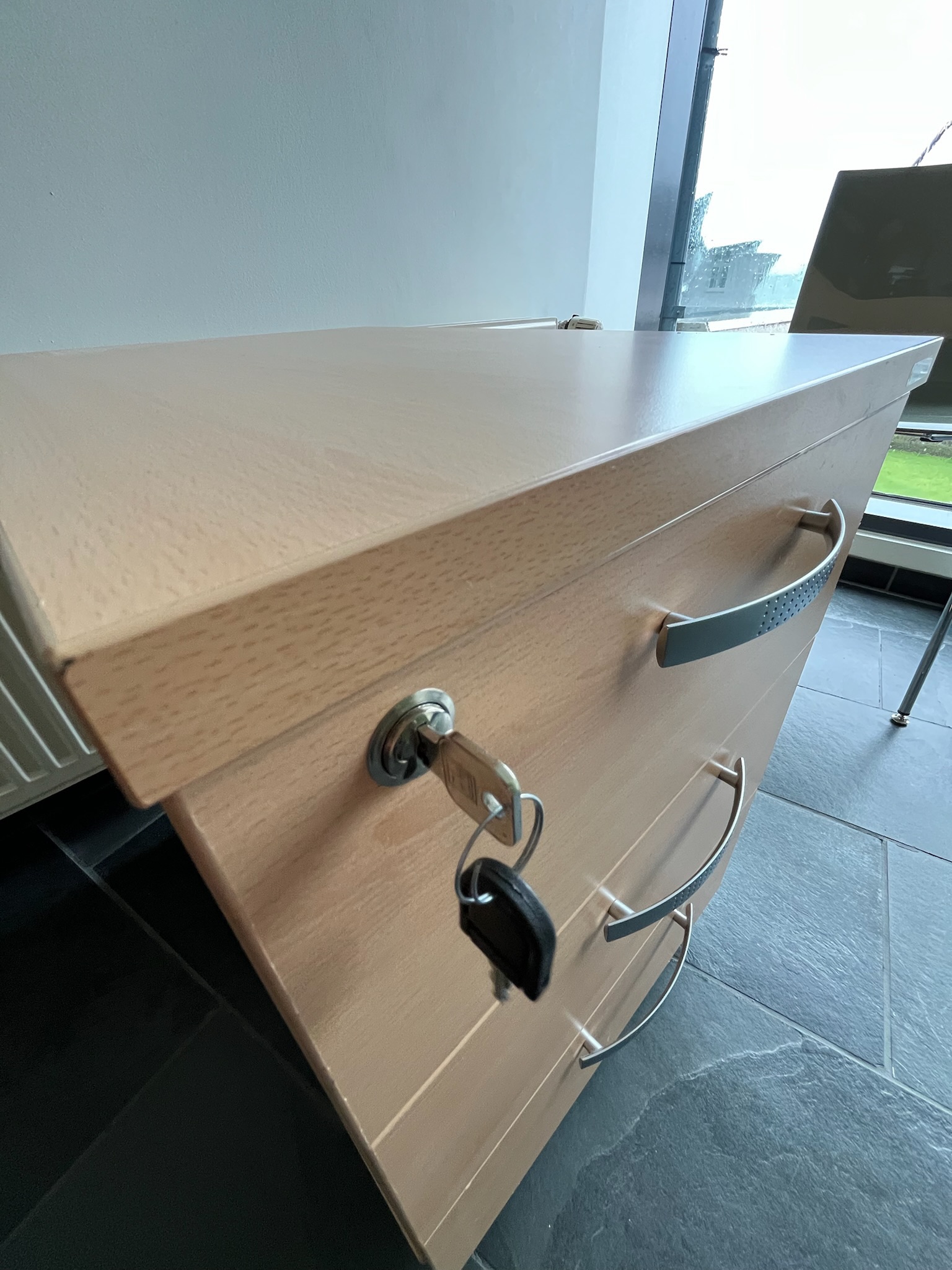 SELT / SOLD Skúffuskápur frá EG skrifstofuhúsgögn 5