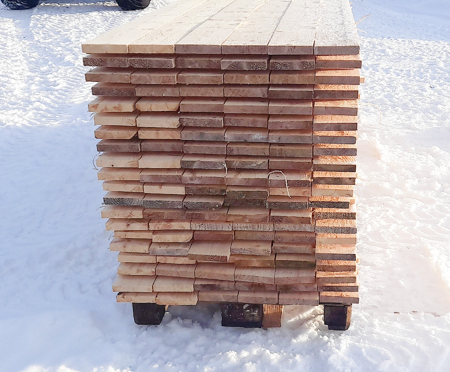 SELT / SOLD - Íslenskt timbur og handverk - bandsagað greni - 25x125x3000 7