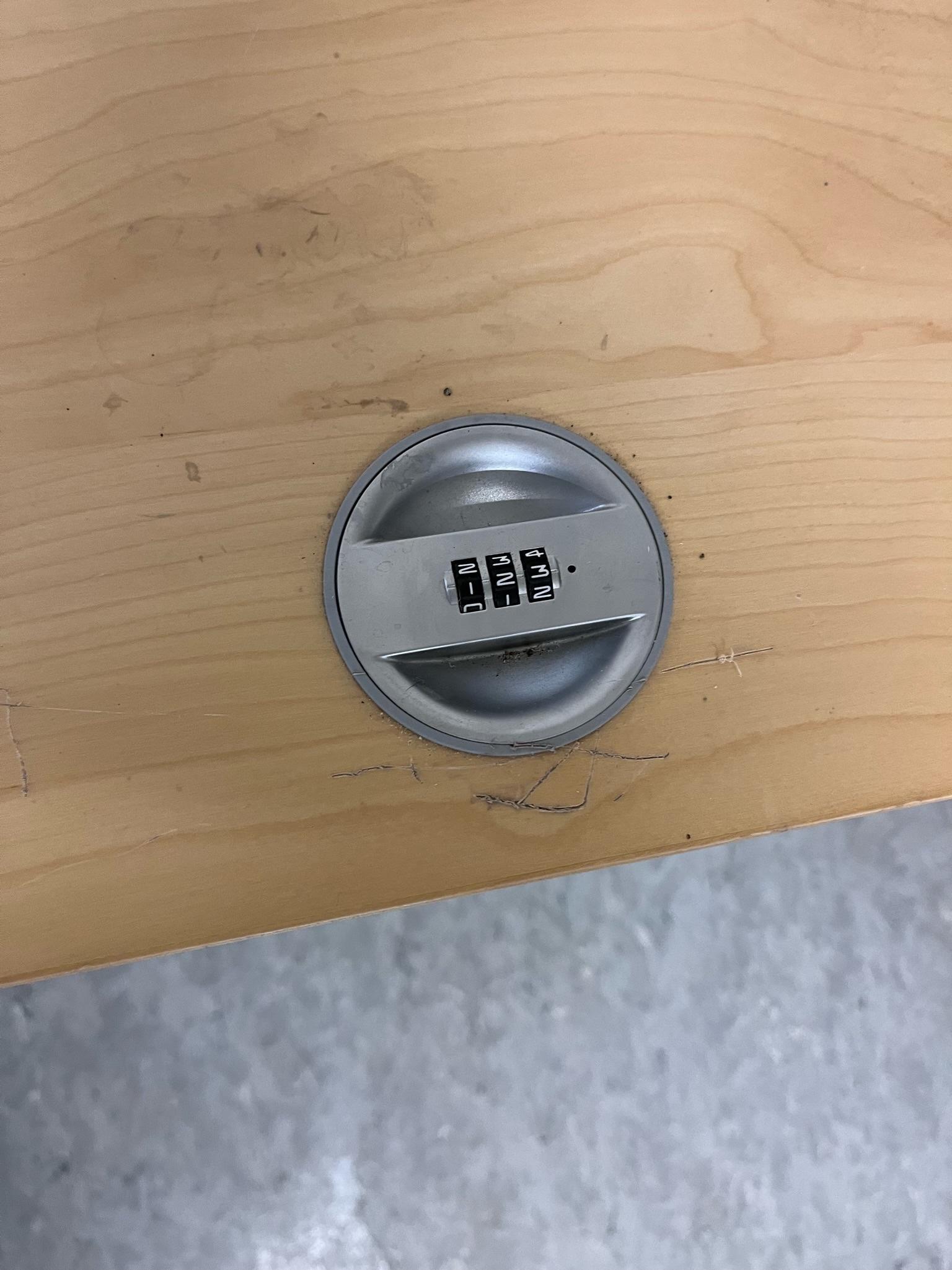 SELT / SOLD IKEA skjalaskápur m.rennihurð og læsingu 4