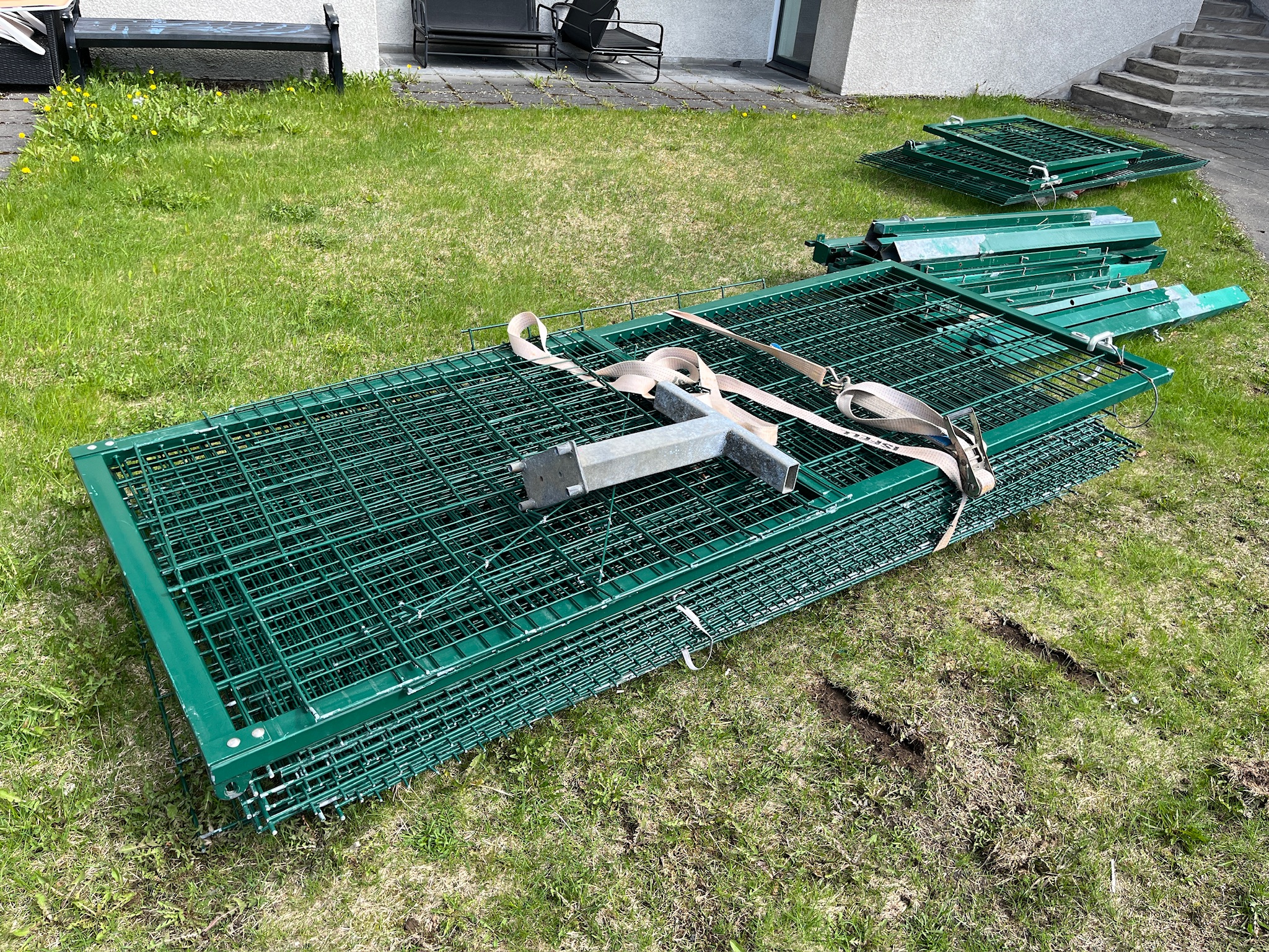 SELT / SOLD - Grindur - grindverk, L248 x H120 sm, 40 lengdarmetrar 5