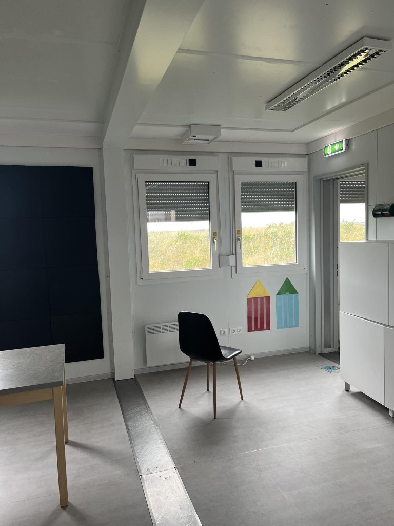 SELT / SOLD Gámahús, kennslustofur, vinnubúðir, mötuneyti - 7 einingar WC 4