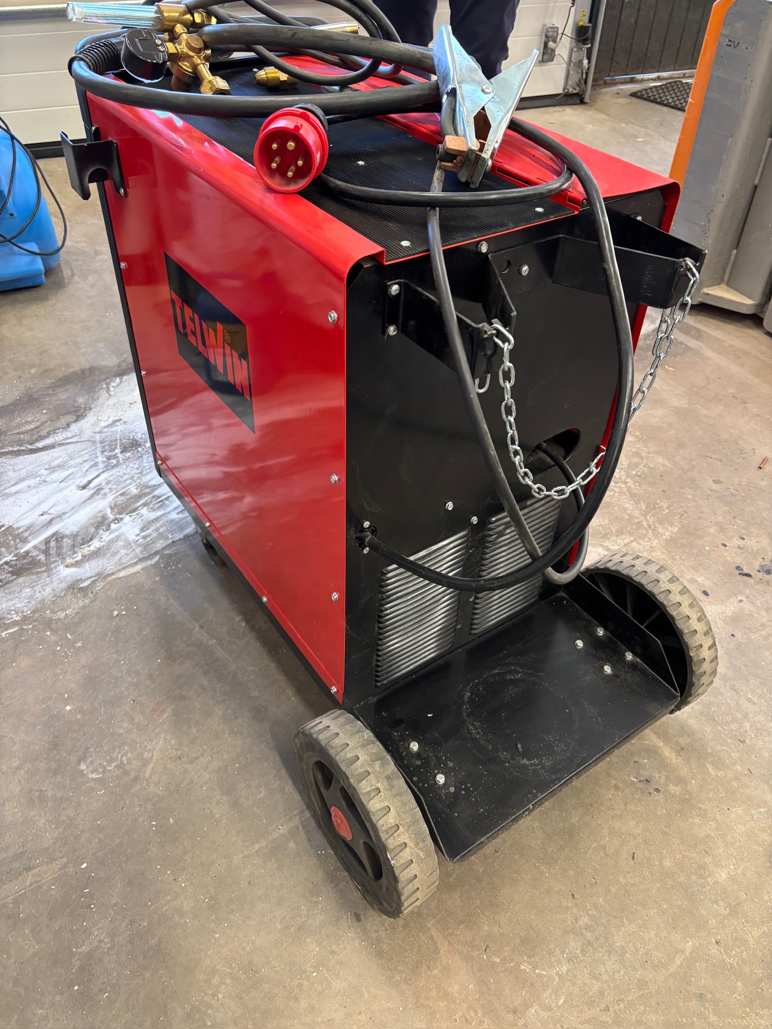 SELT / SOLD Mastermig 400 suðuvél frá Verkfærasalan 7