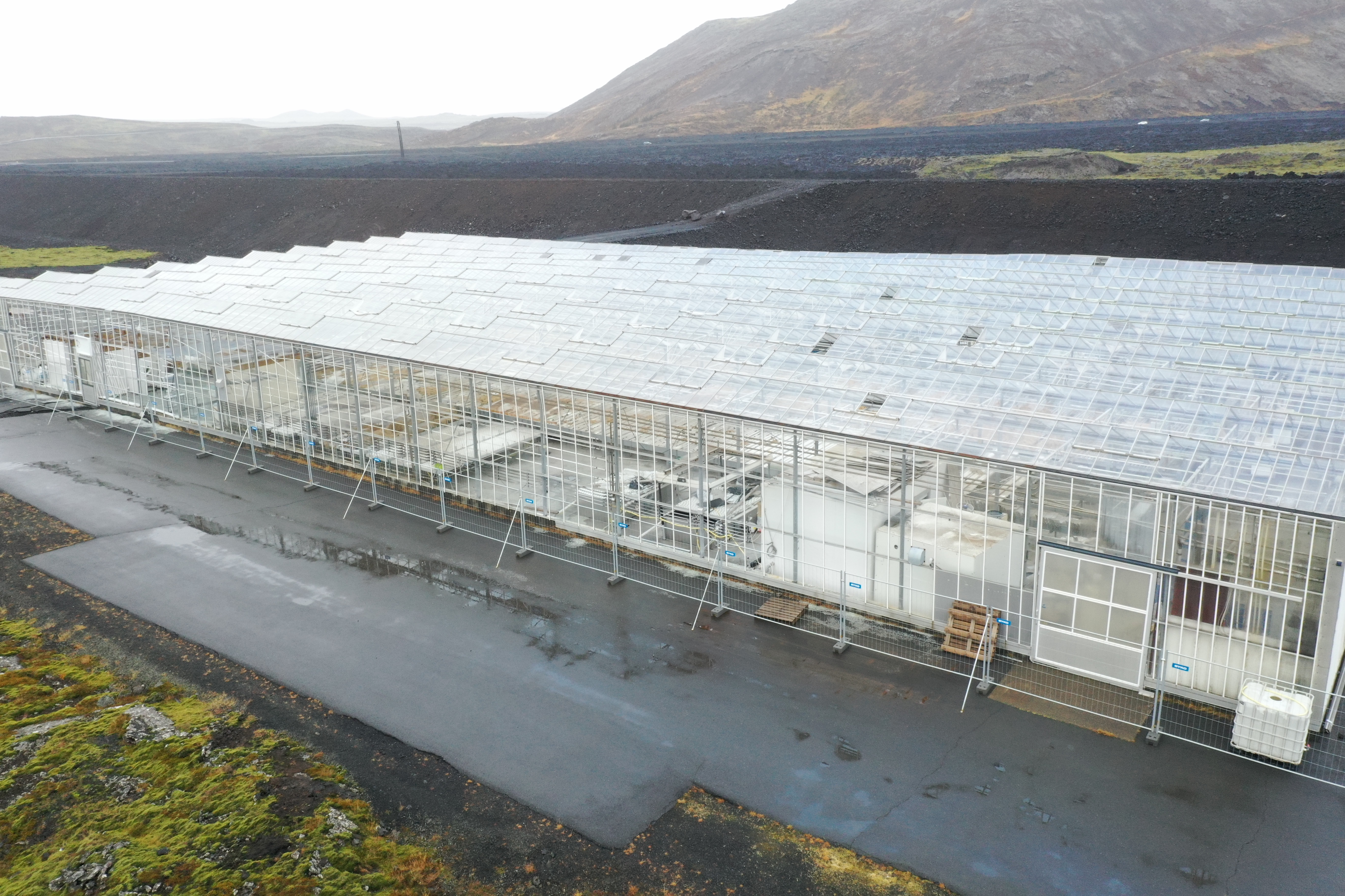 SELT / SOLD - Gróðurhús - gler - plexigler - pípur og grindur - Grindaví 5