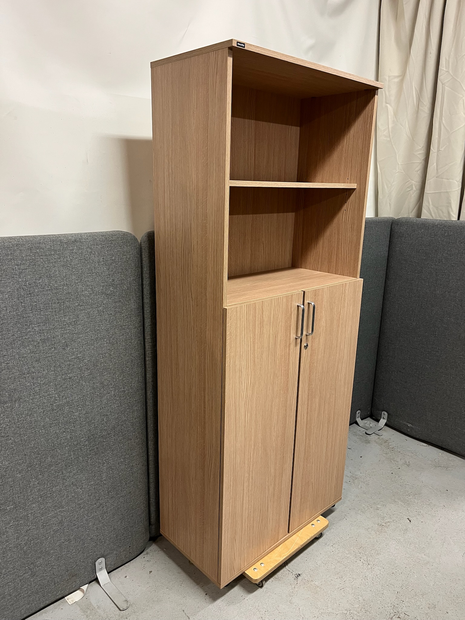 SELT / SOLD NowyStyl skrifstofuskápur frá Hirzlunni