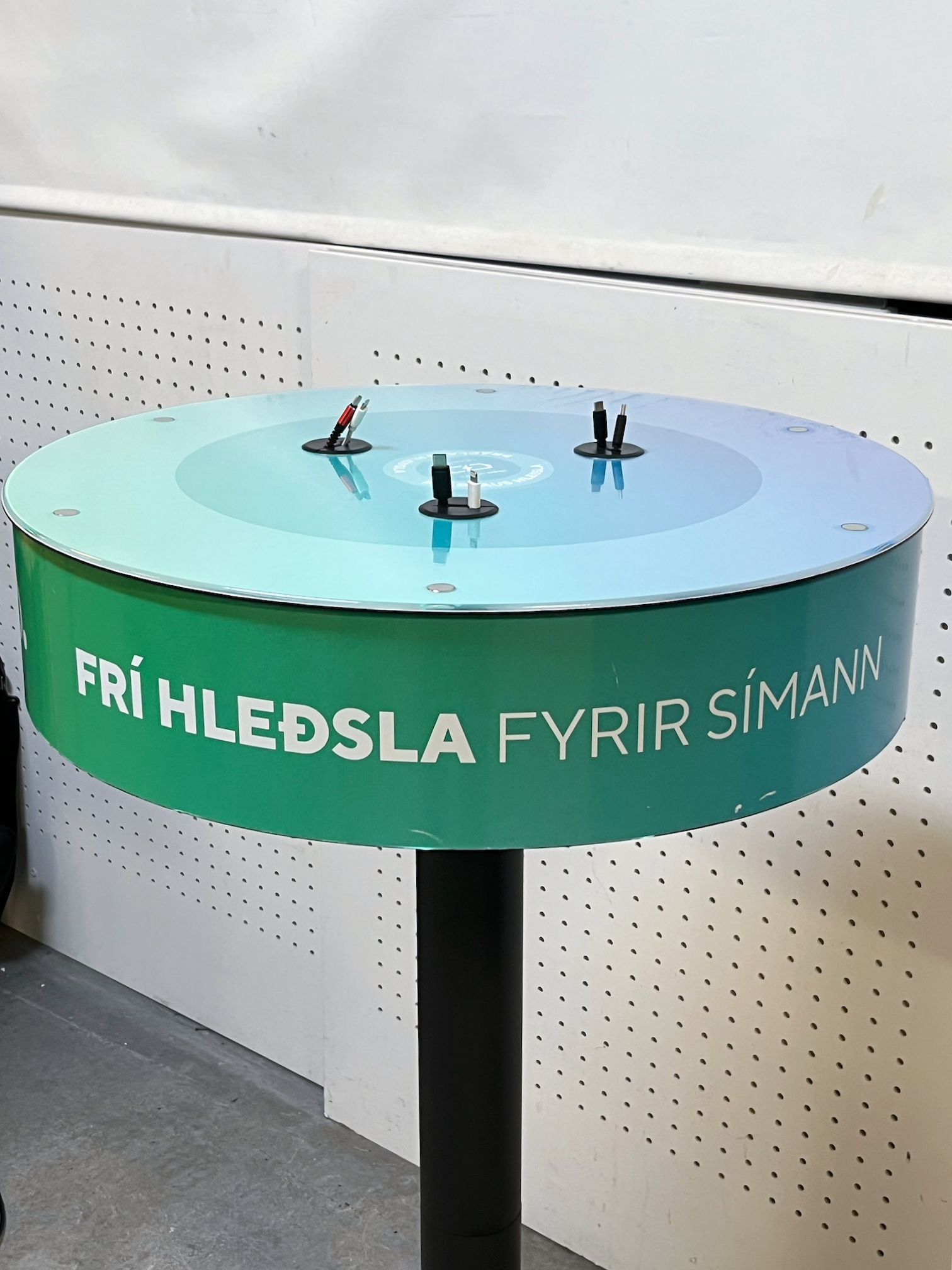 Hleðsluborð – hleðslulausn fyrir síma 2