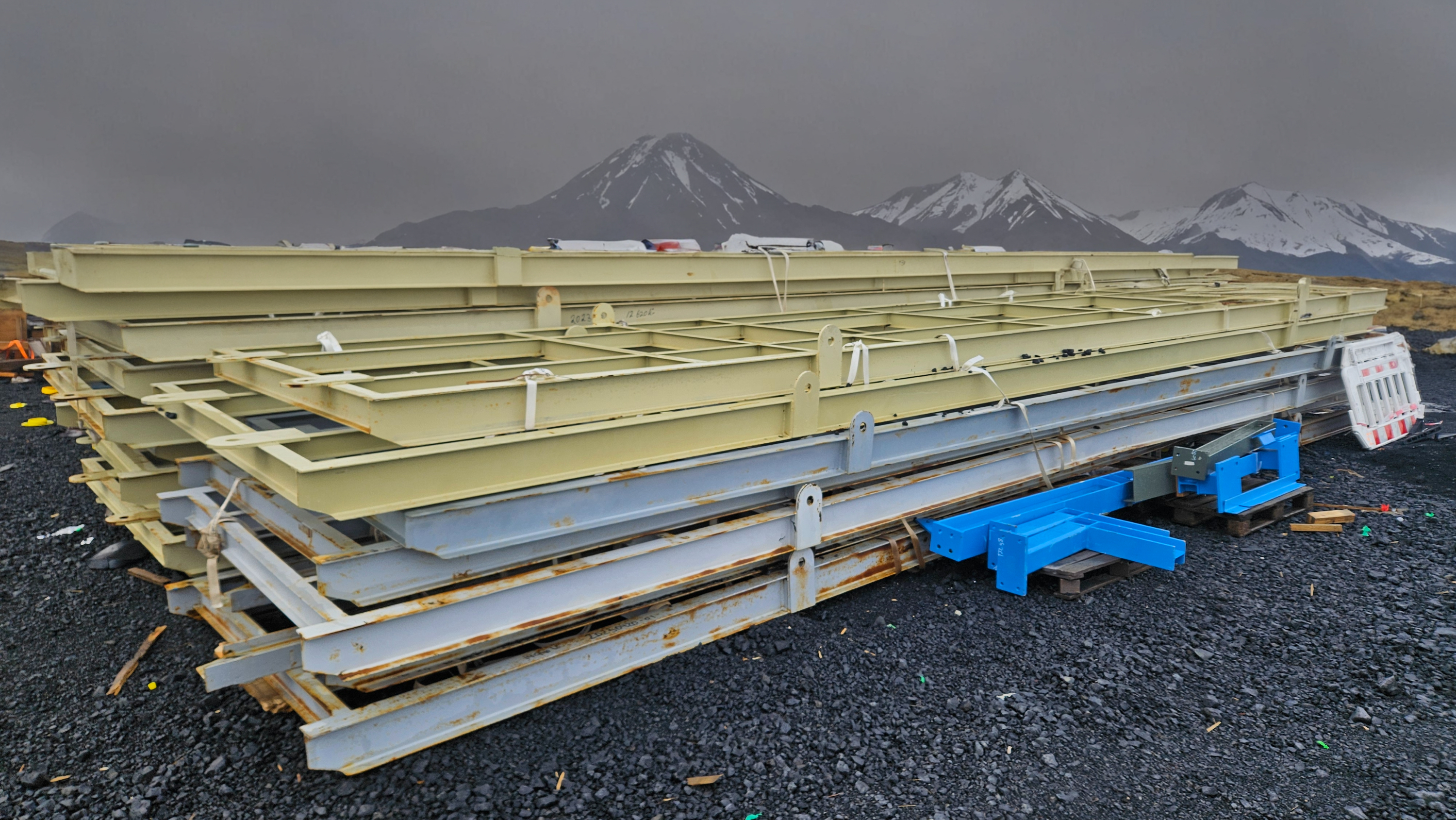 SELT / SOLD Stálrammar - stálrammi - 12x2 - undirstöður -