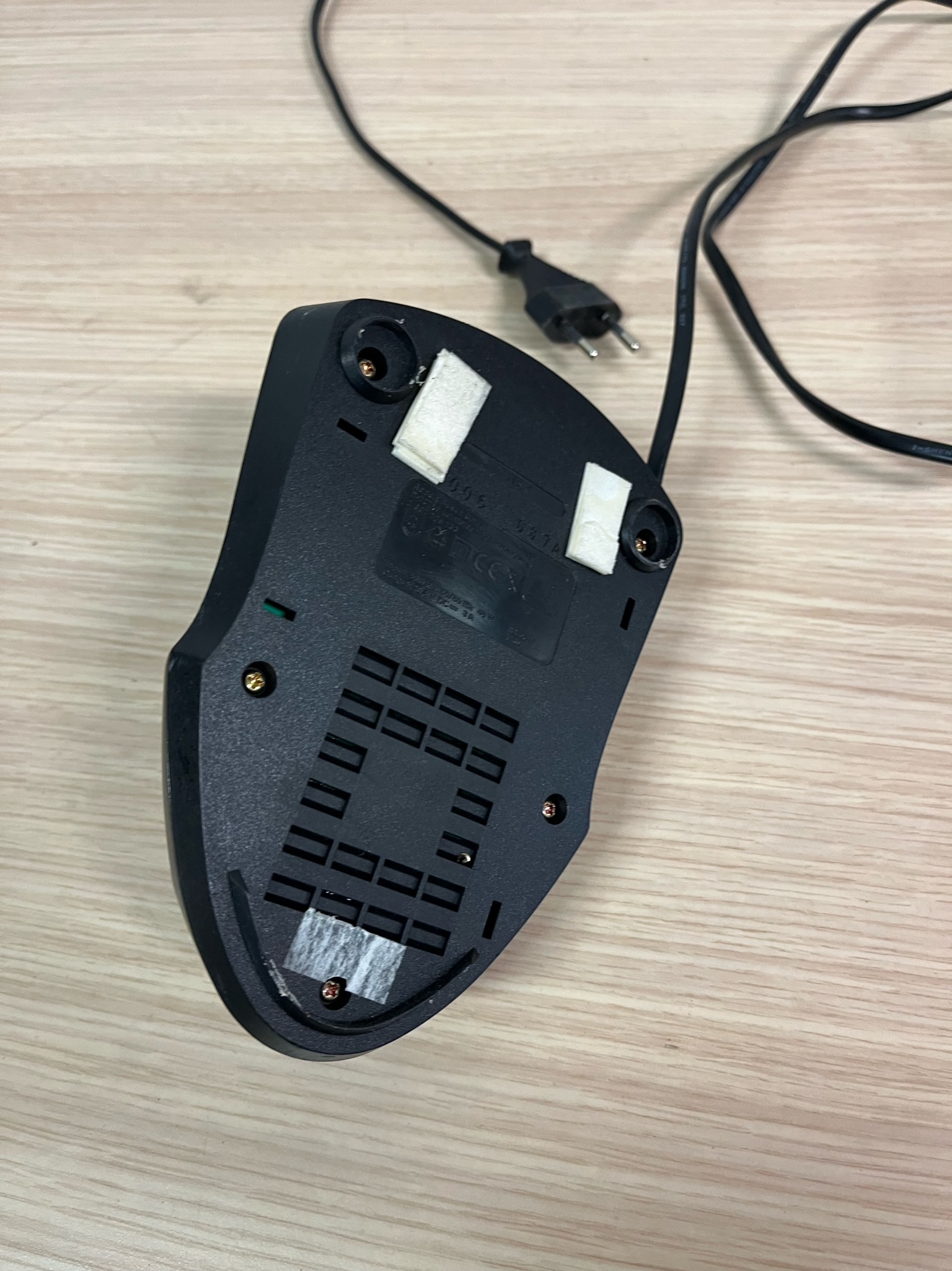 SELT / SOLD Bosch AL 1130 CV hleðslutæki 2