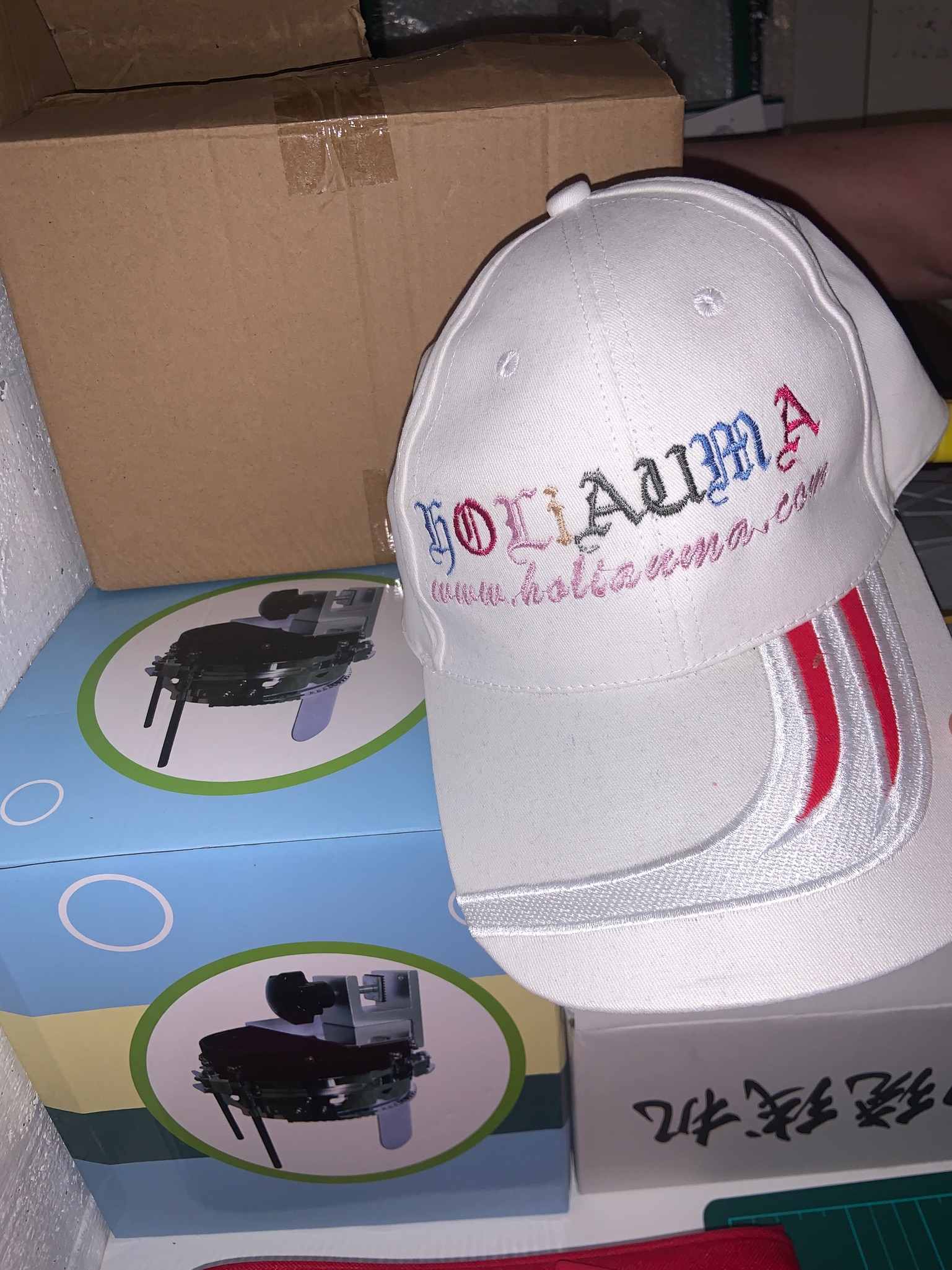 Endurnýtt/selt-Holiauma Ónotuð embroidery vél 12