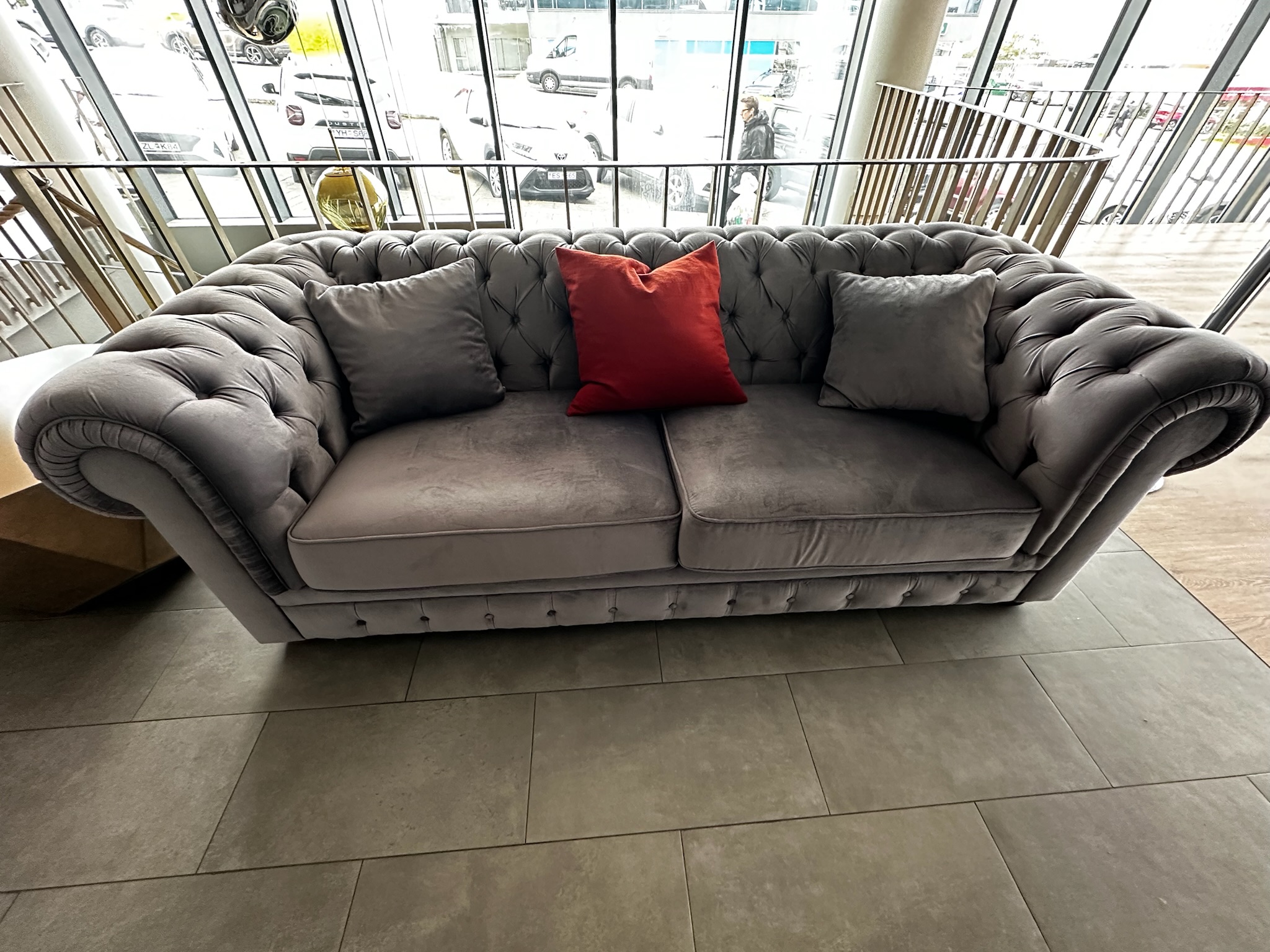 SELT / SOLD - Cupon chesterfield sófi, B230 x D100 x H78 sm. 3