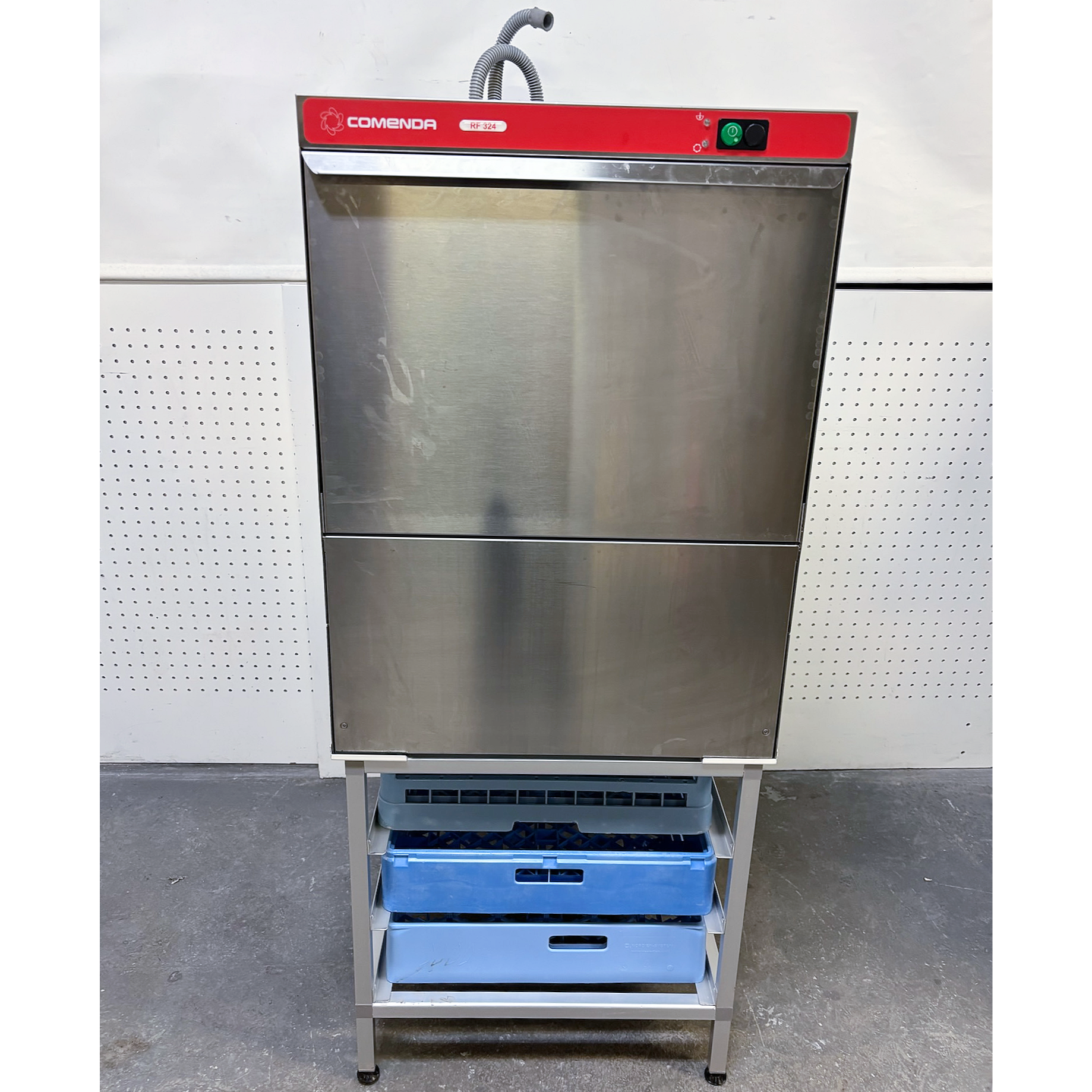 SELT / SOLD Comenda undirborðsvél á standi