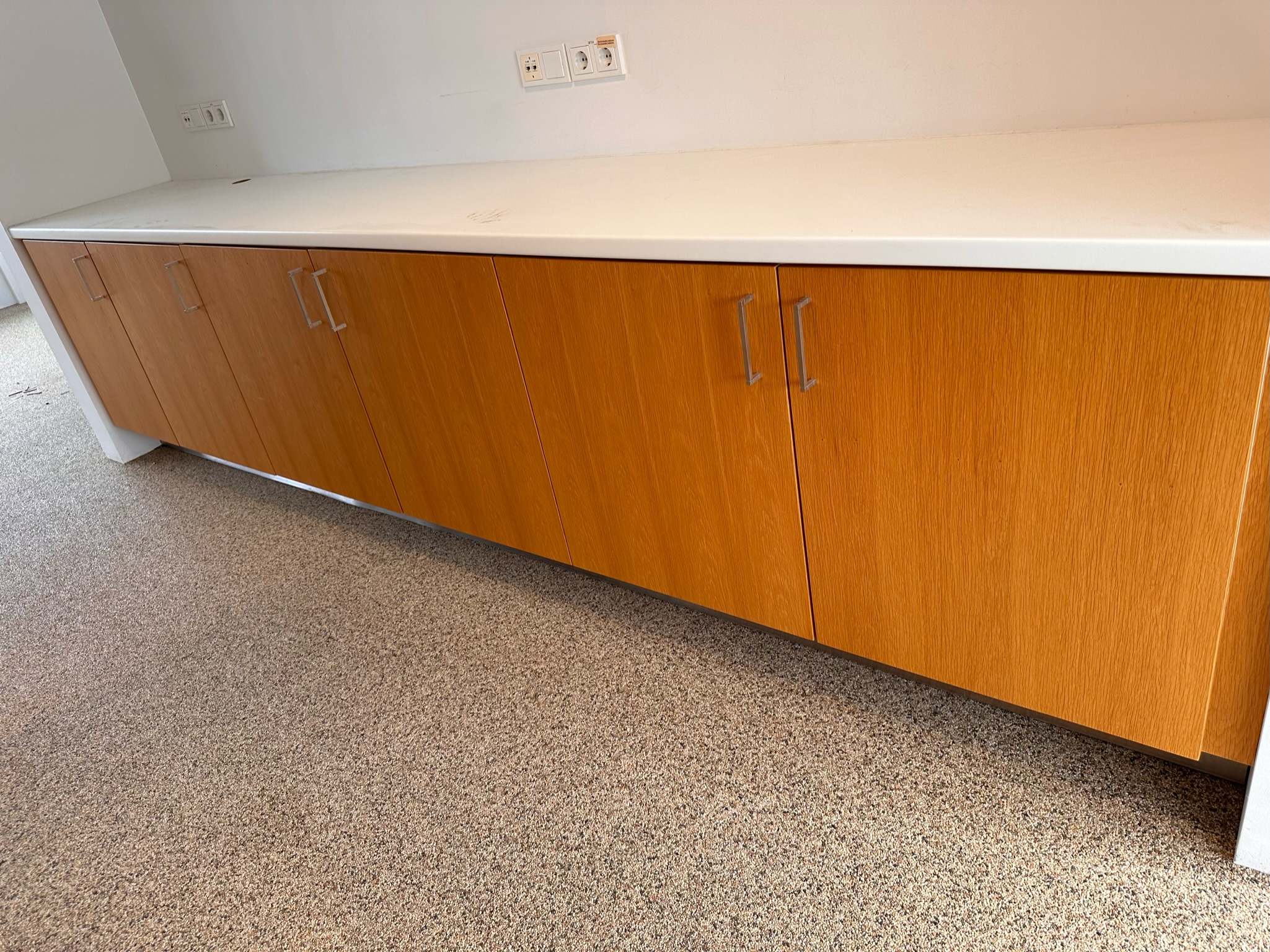 SELT / SOLD skápaeining - B362 x D60 x H90 sm. 2