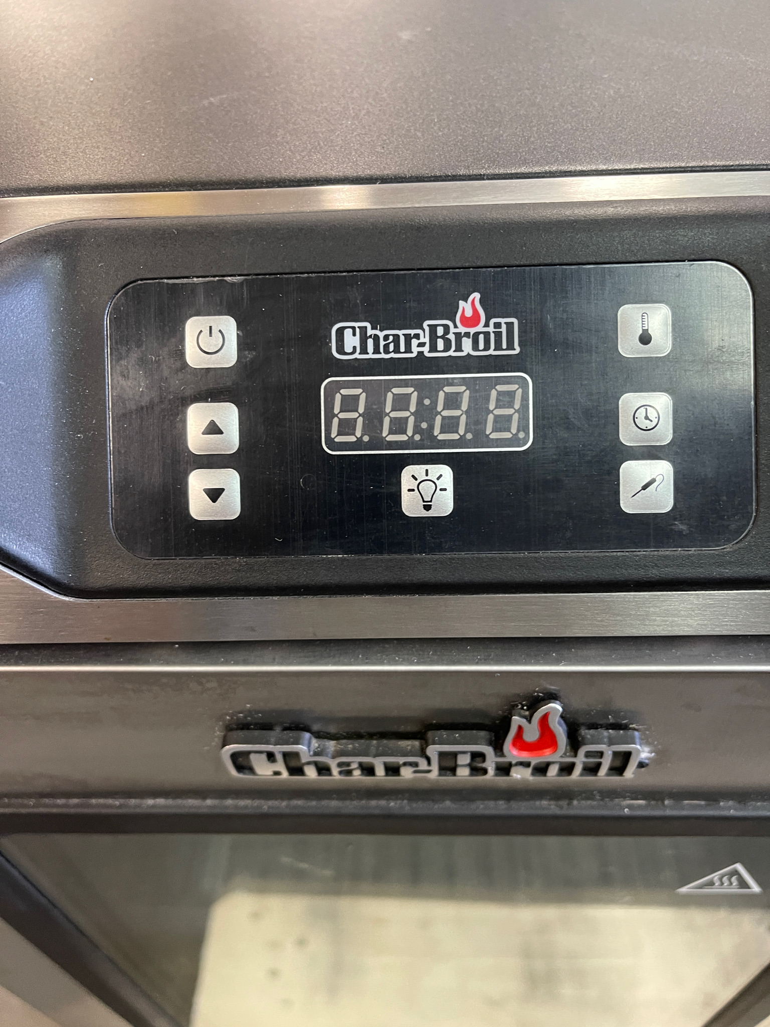 Selt/Endurnýtt-Charbroil hitaskápur 2