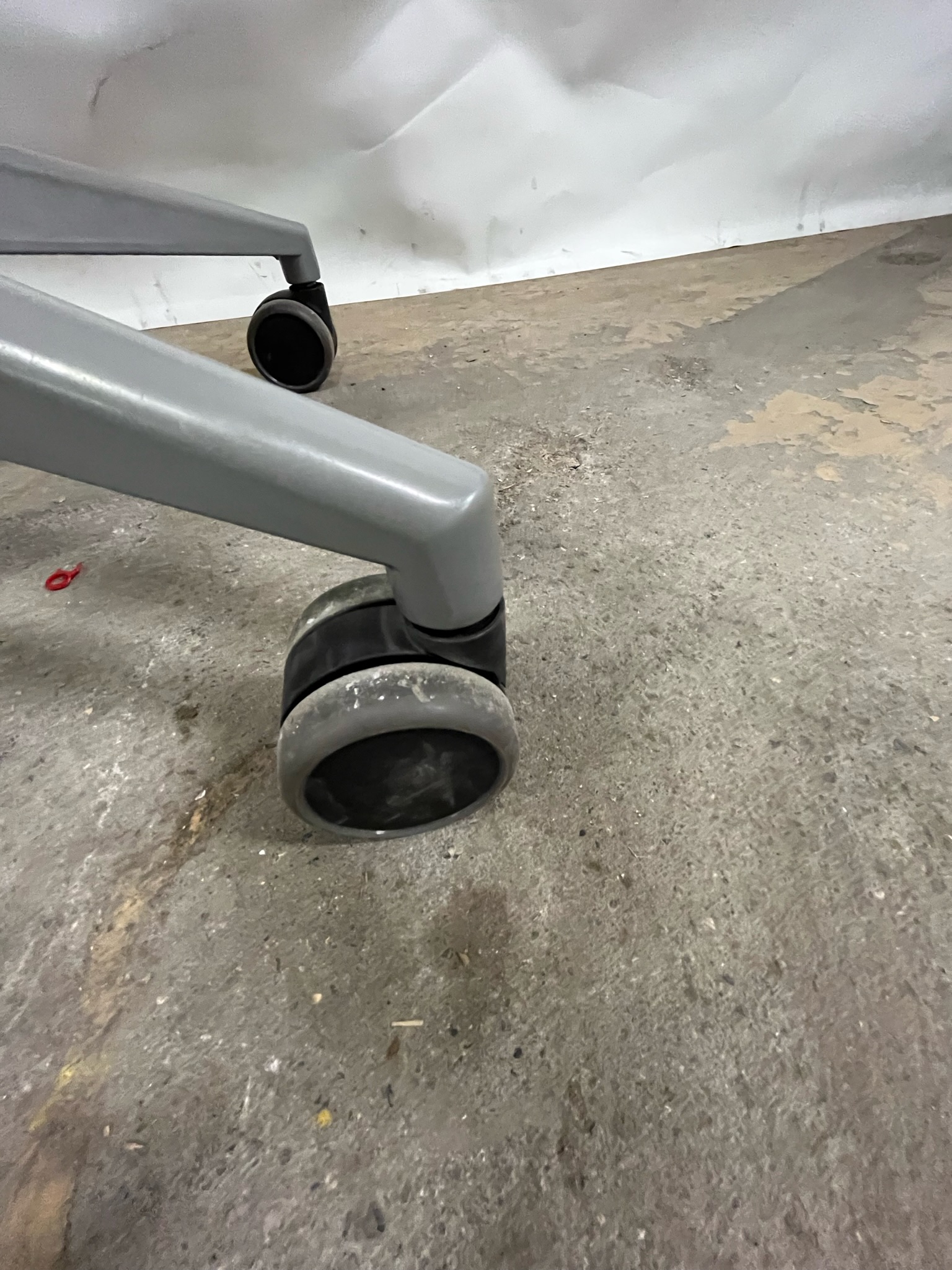 SELT / SOLD Flottur Steelcase skrifstofustóll með höfuðpúða 3