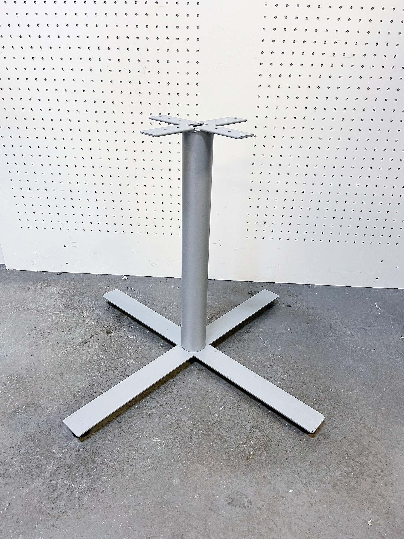 Borðfótur H70 sm