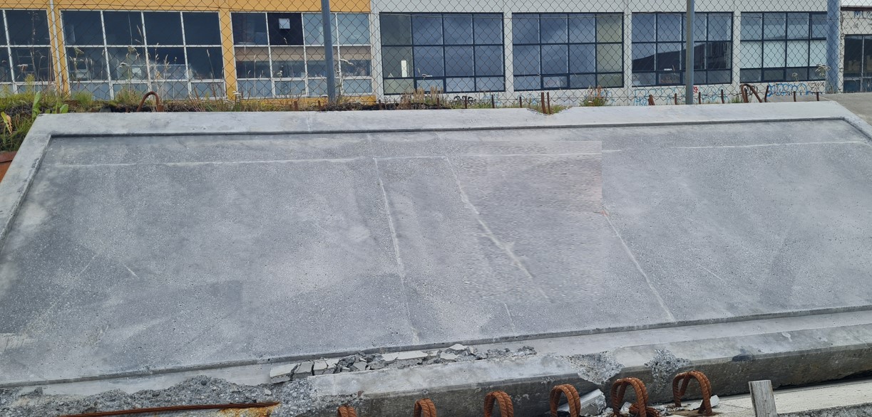 SELT / SOLD Forsteyptar plötur fyrir garðskálann, útihúsið, tækjahúsið 9