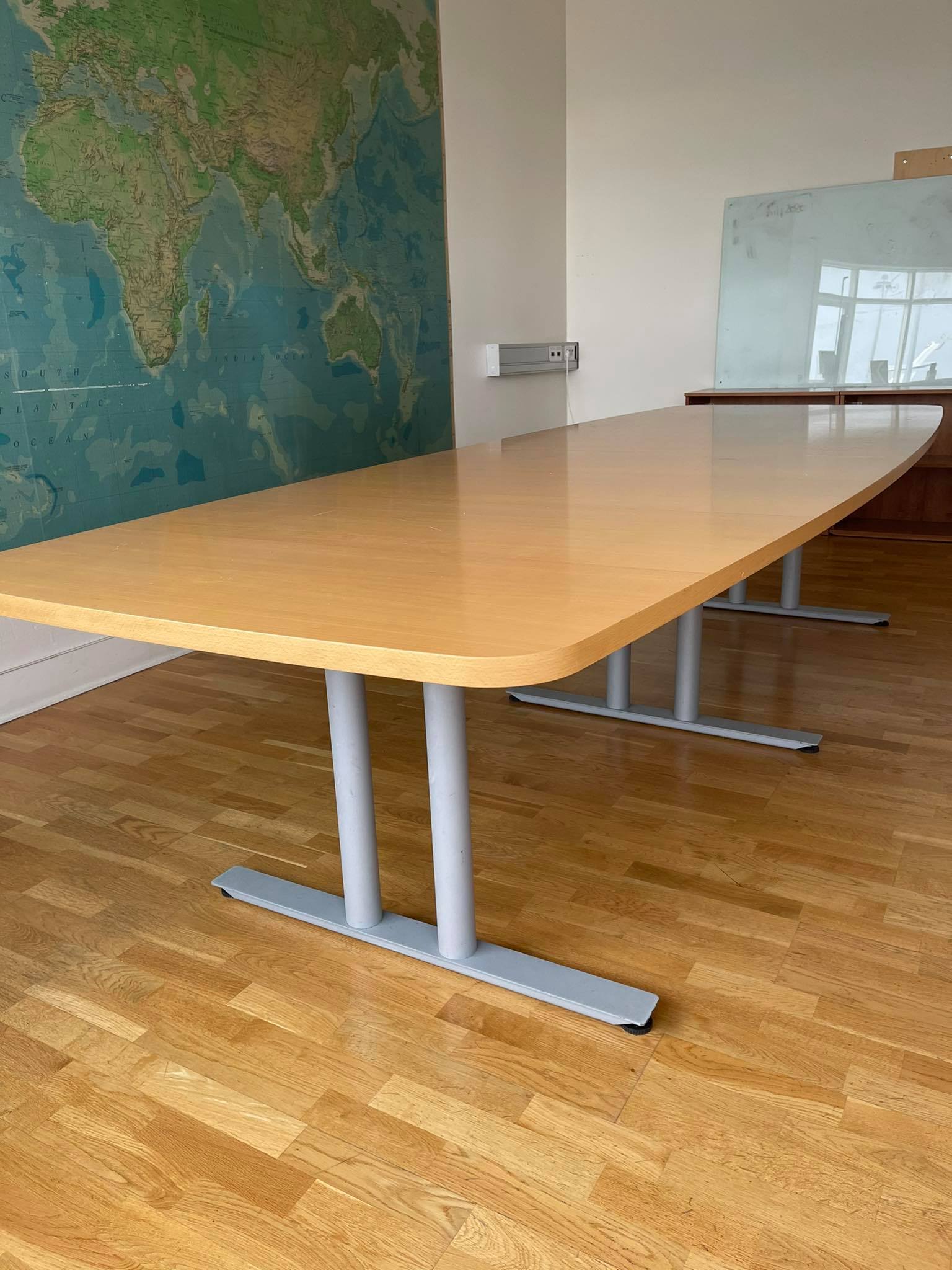 Selt/Endurnýtt-Fundarborð 10 manna 340x110sm 2