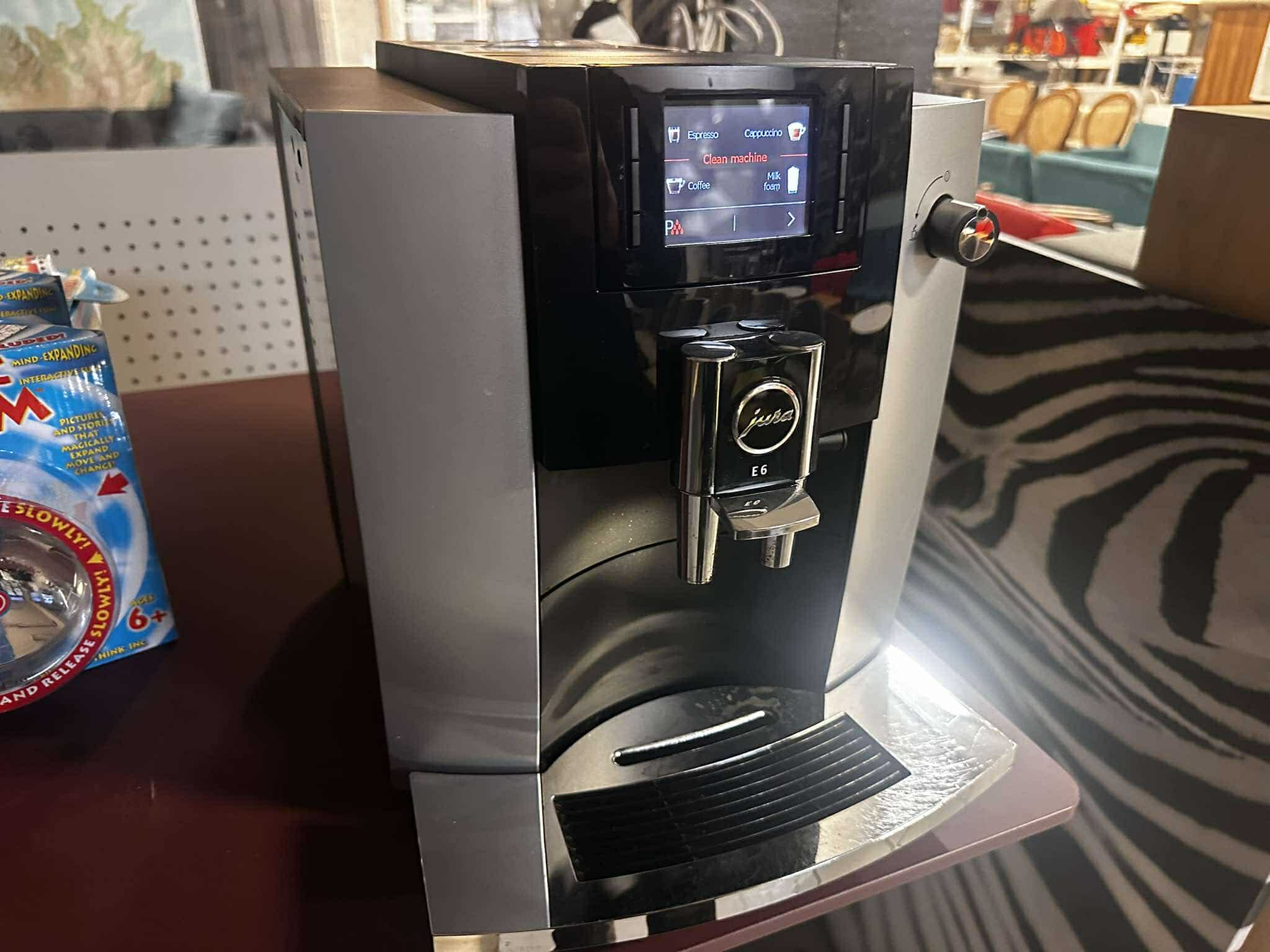 SELT / SOLD Jura E6 kaffivél 2