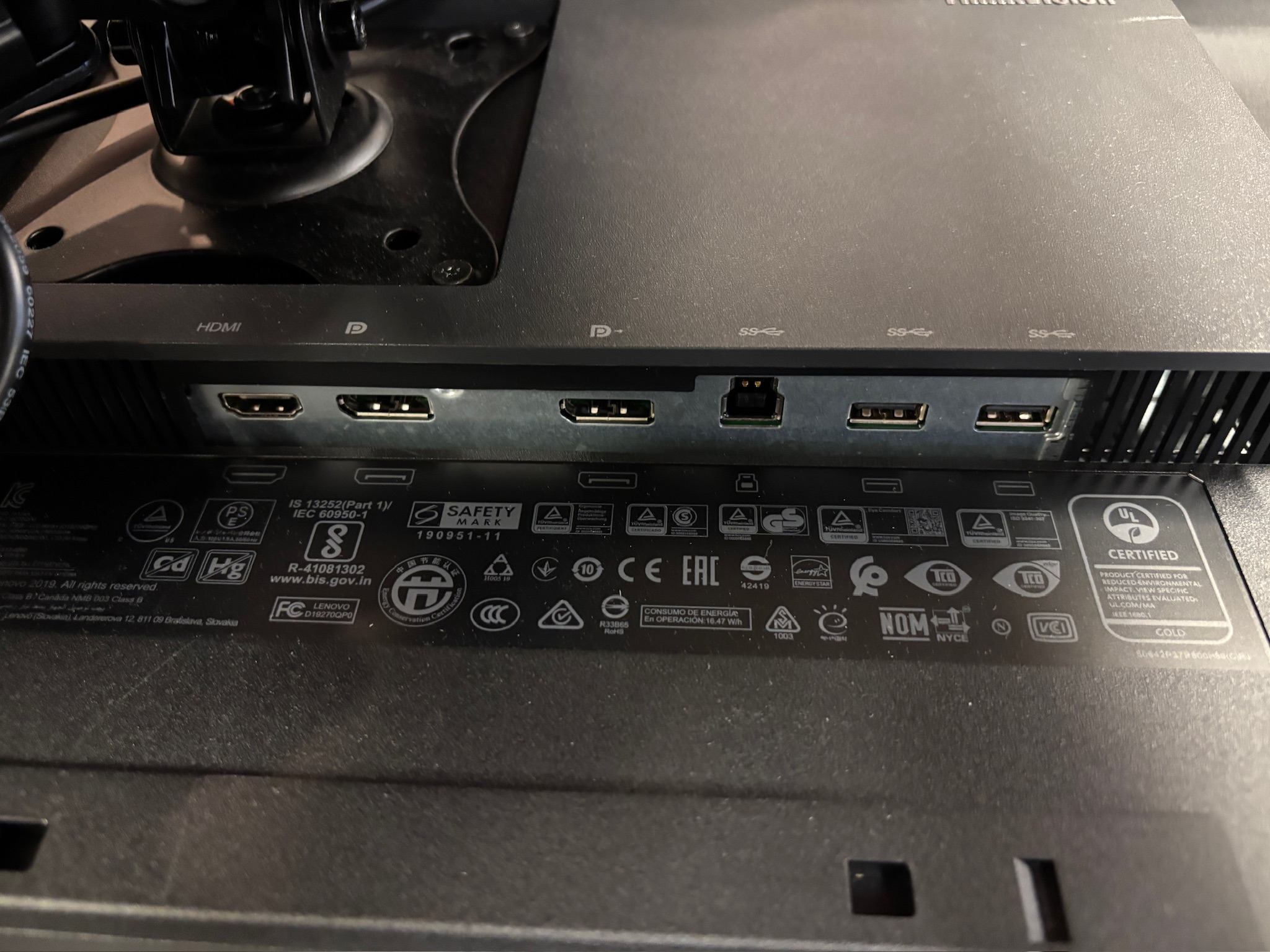SELT / SOLD Lenovo ThinkVision QHD tölvuskjáir á Roline armi, 27'' 4