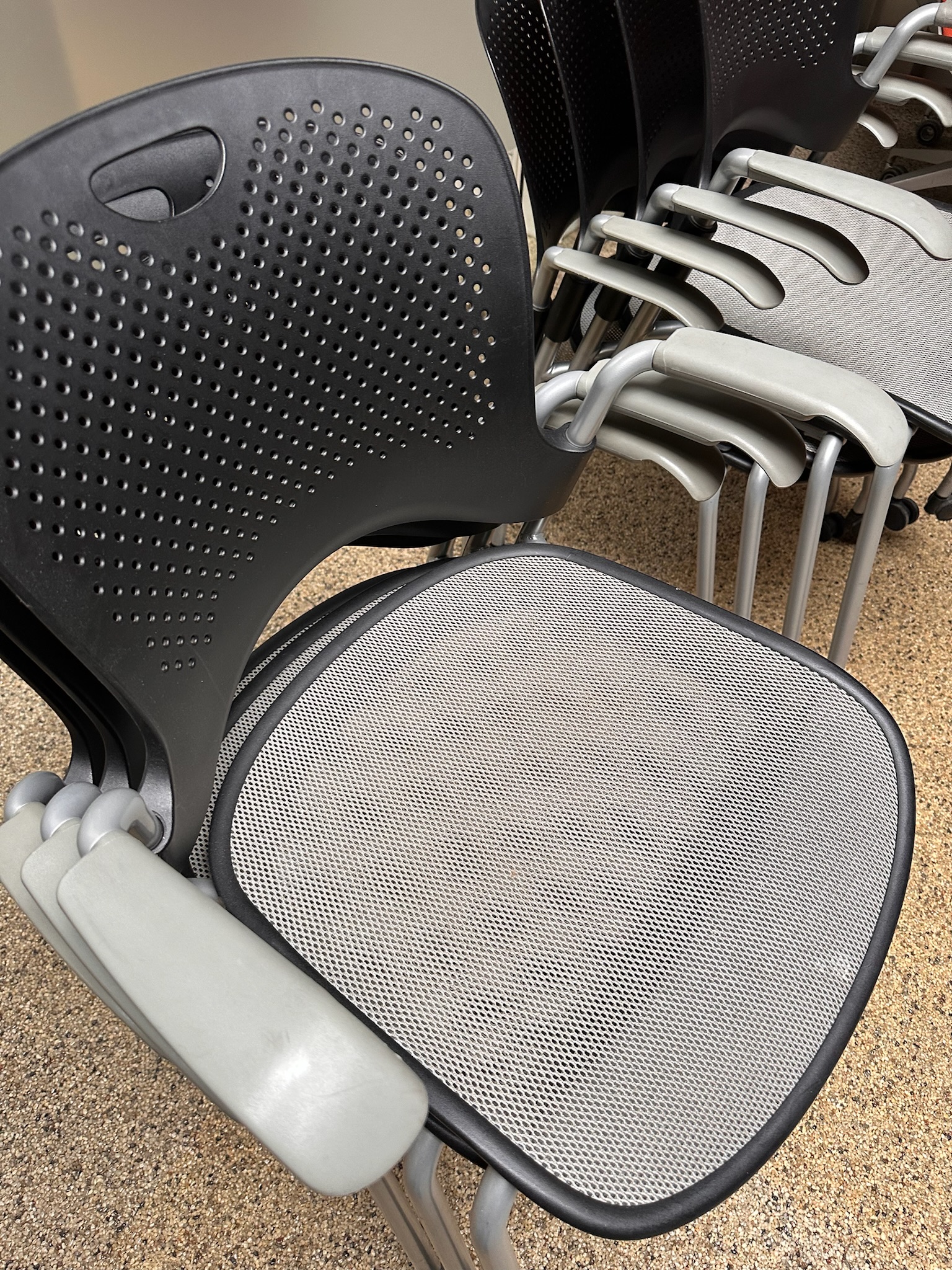 SELT / SOLD Herman Miller fundarstóll á hjólum frá Pennanum, staflanlegir 3