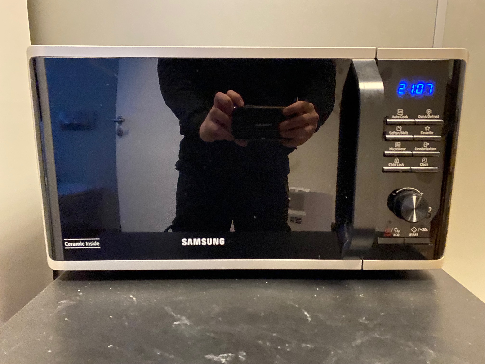 SELT / SOLD Örbylgjuofn frá Samsung