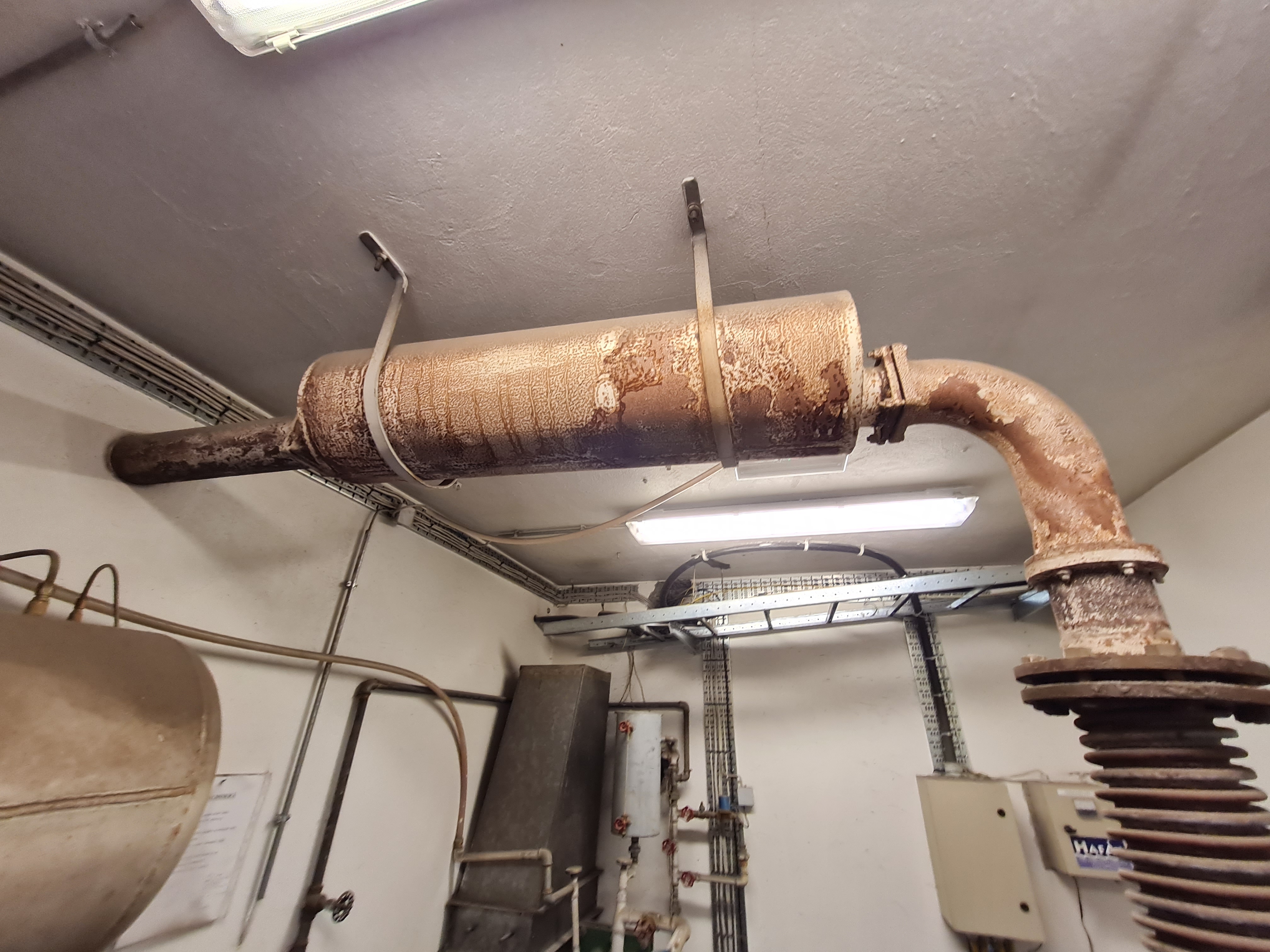 Selt - Vönduð rafstöð - ljósavél - 150 kVA eða 120 KW - staðsett í 101 15