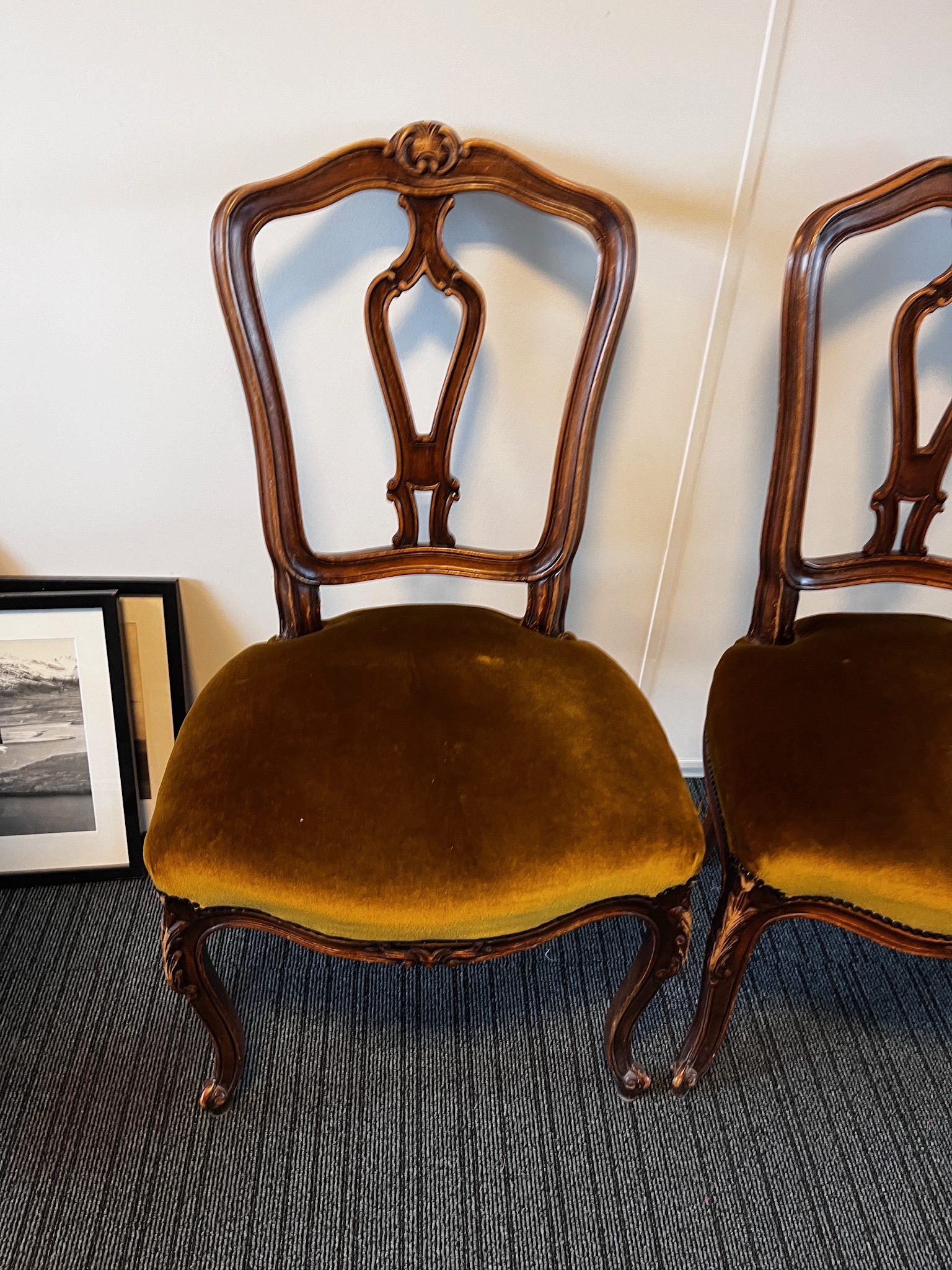 SELT / SOLD Antík stólar