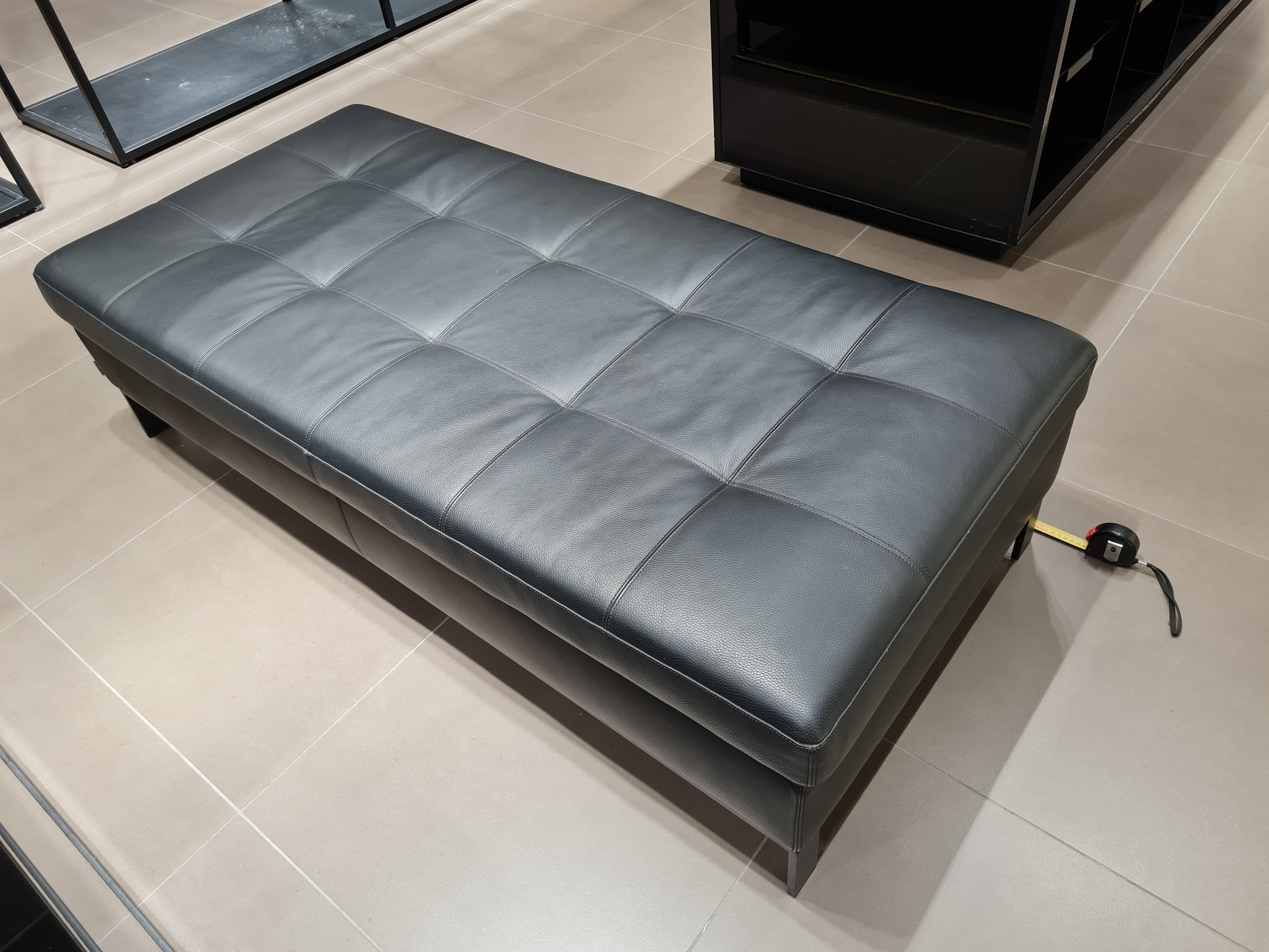 Selt/Endurnýtt-Walter Knoll - leðurbekkur úr CASA 2