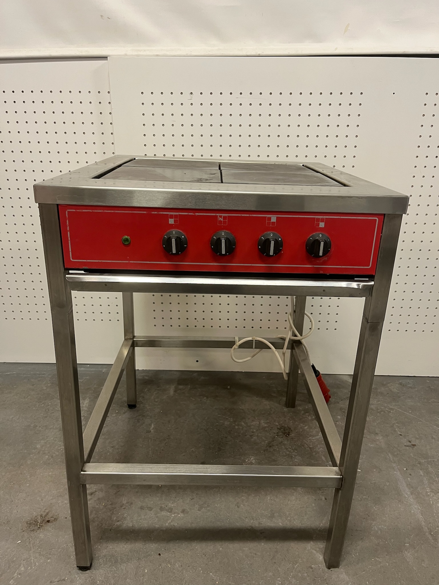 SELT / SOLD Elektro Termo helluborð 3