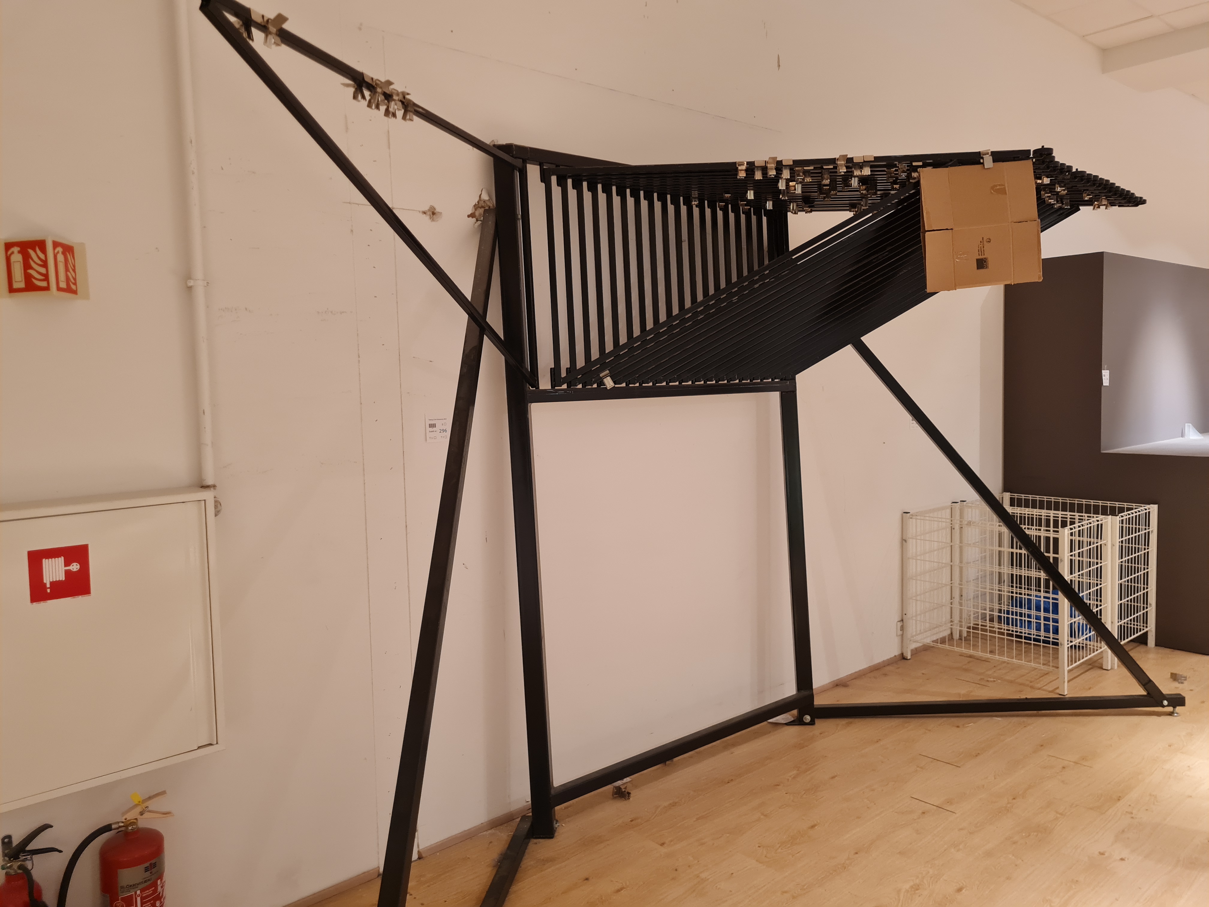 Selt - sold -Teppagrind 8