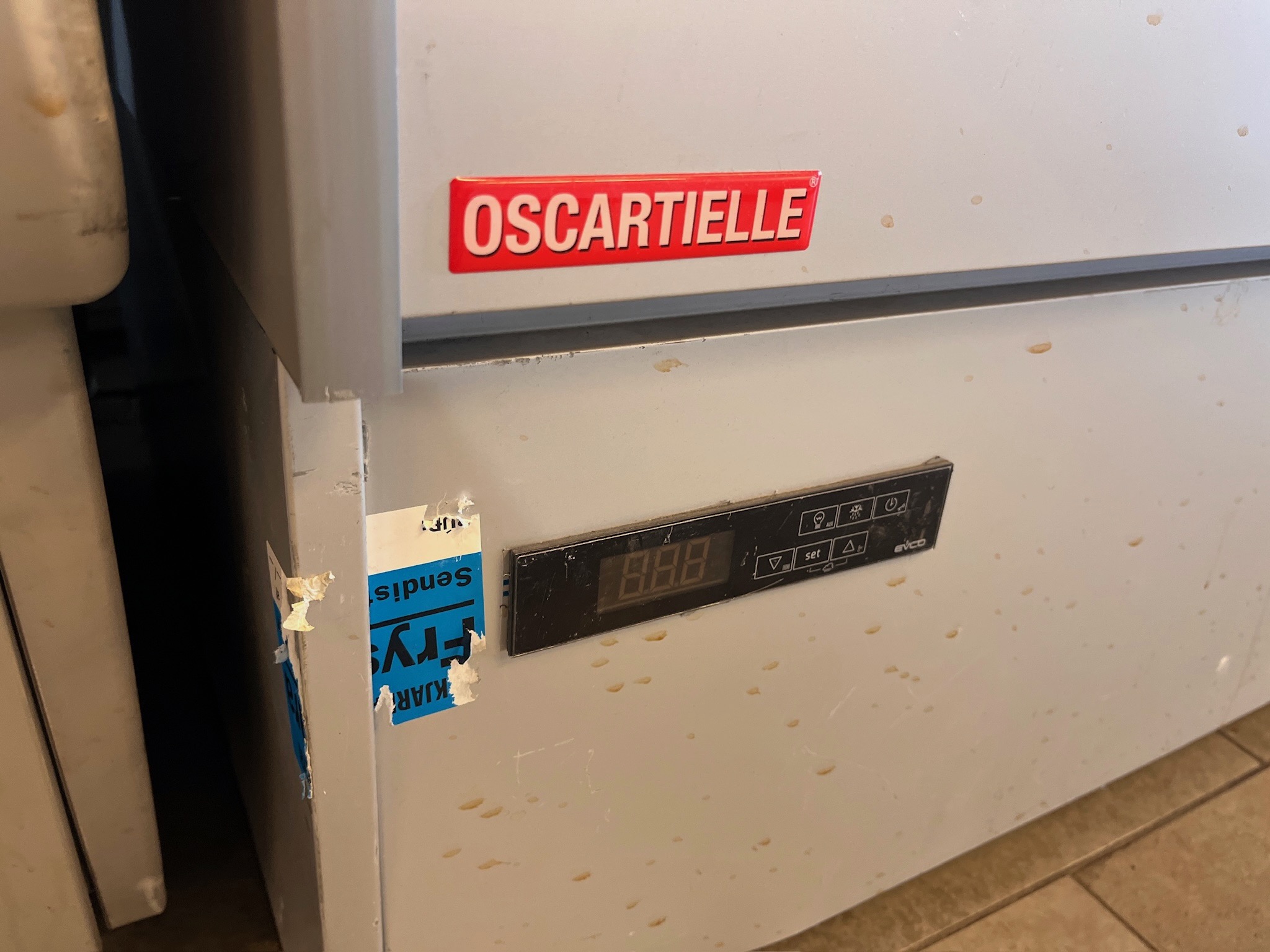 SELT / SOLD OSCARTIELLE display kæliskápur B192 x H197 - 801 4