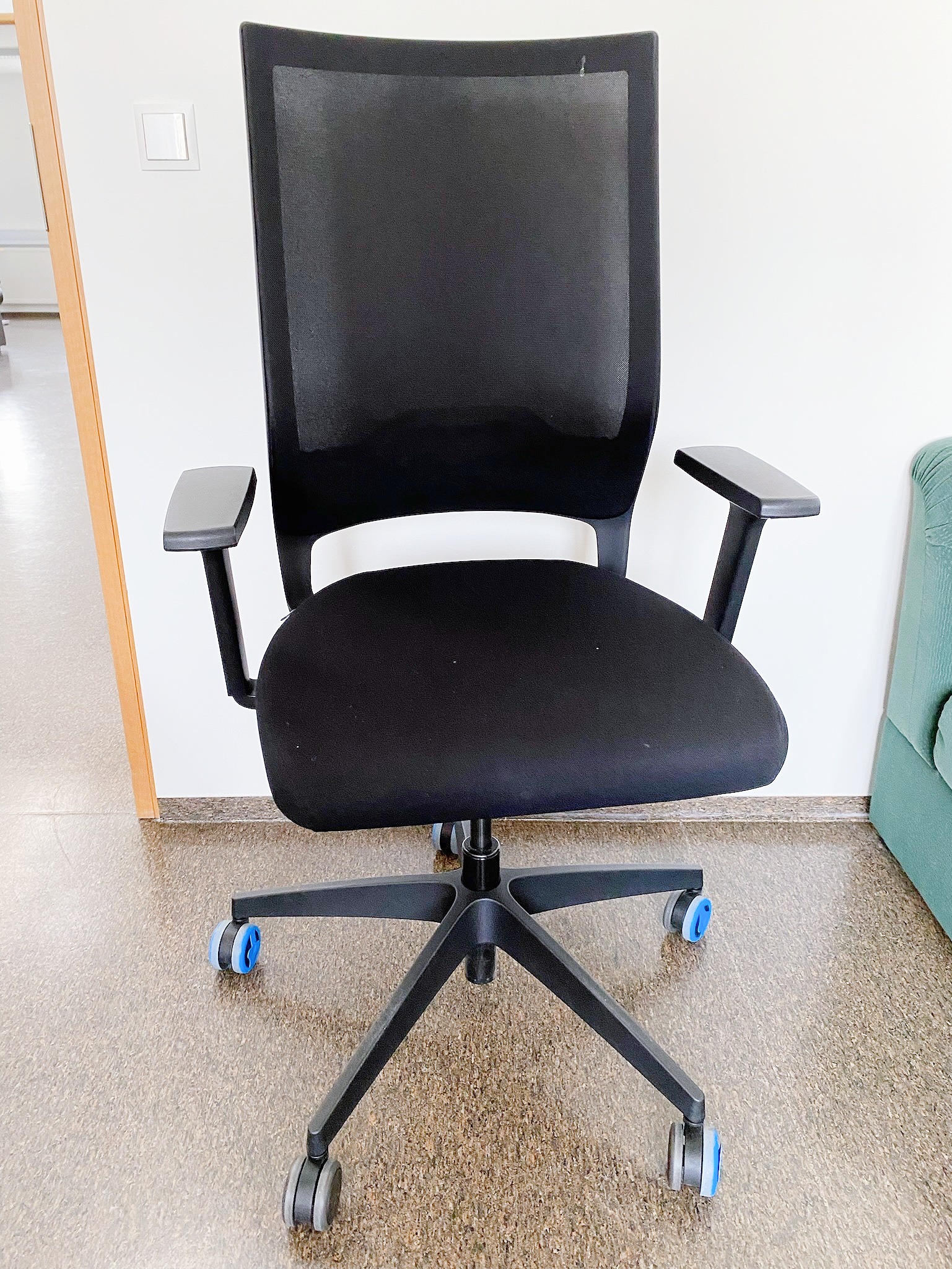 SELT / SOLD Sedus skrifstofustóll frá Epal - Alþingi