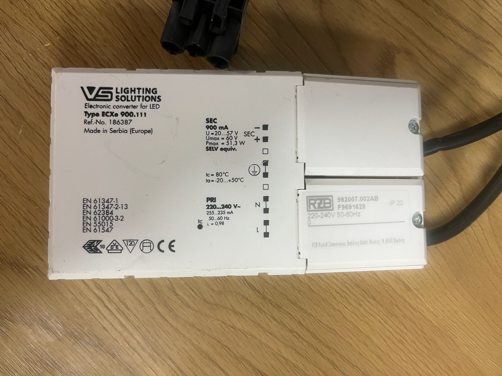 LED loftljós (17 stk.) B11 sm x D14 sm 8
