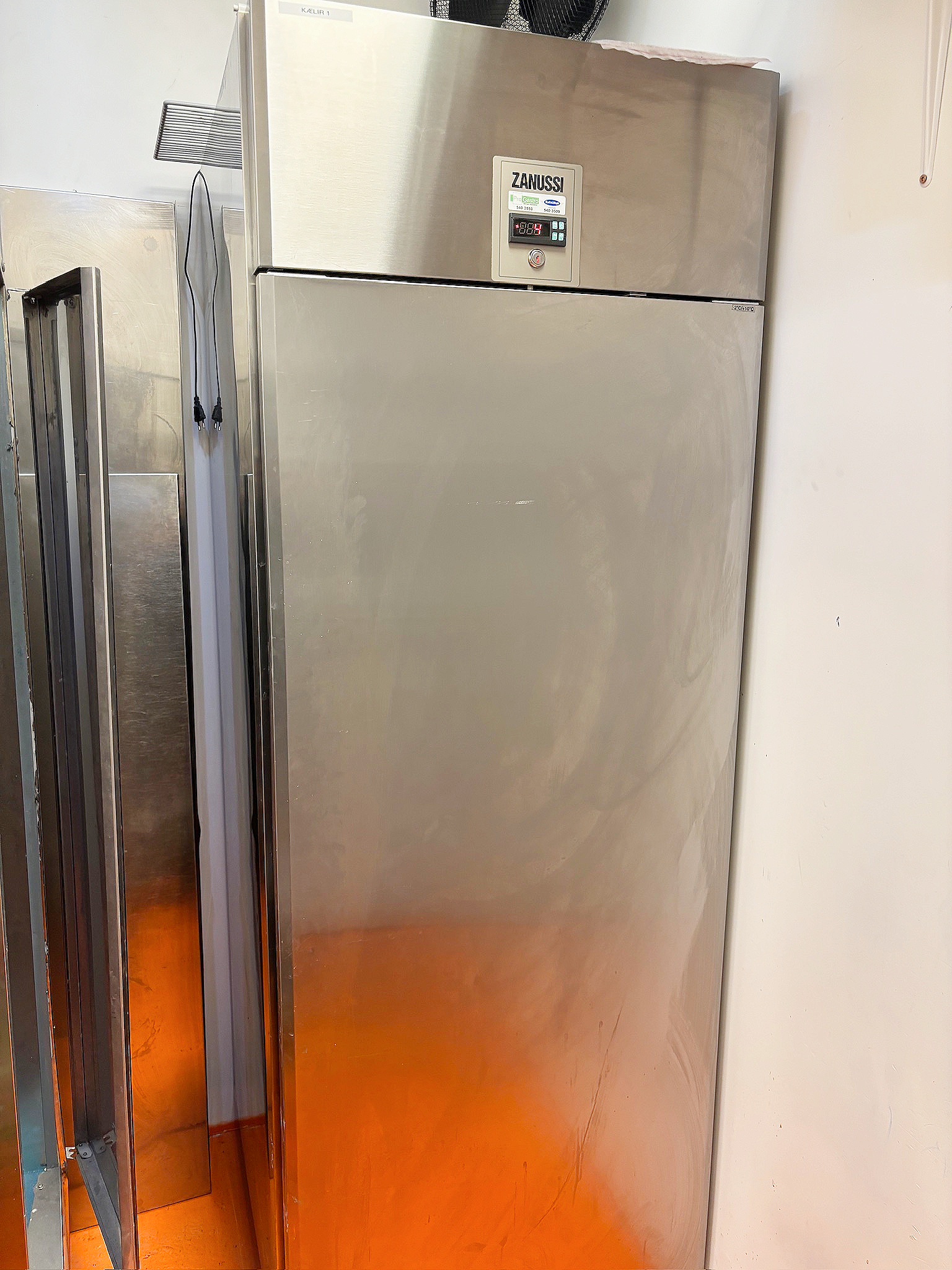 SELT / SOLD Zanussi kæliskápur 2