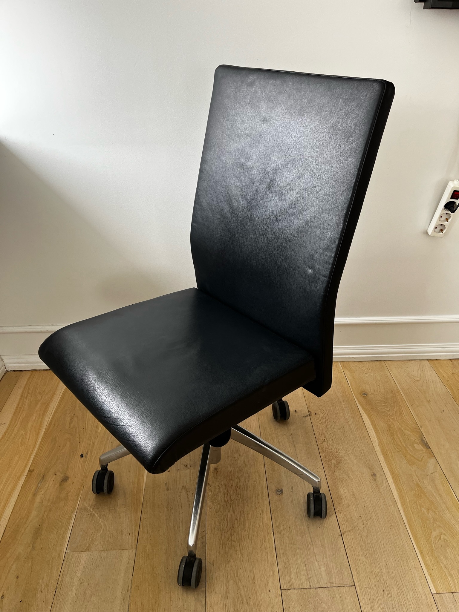 ProLogus fundarstólar á hjólum, leður 2