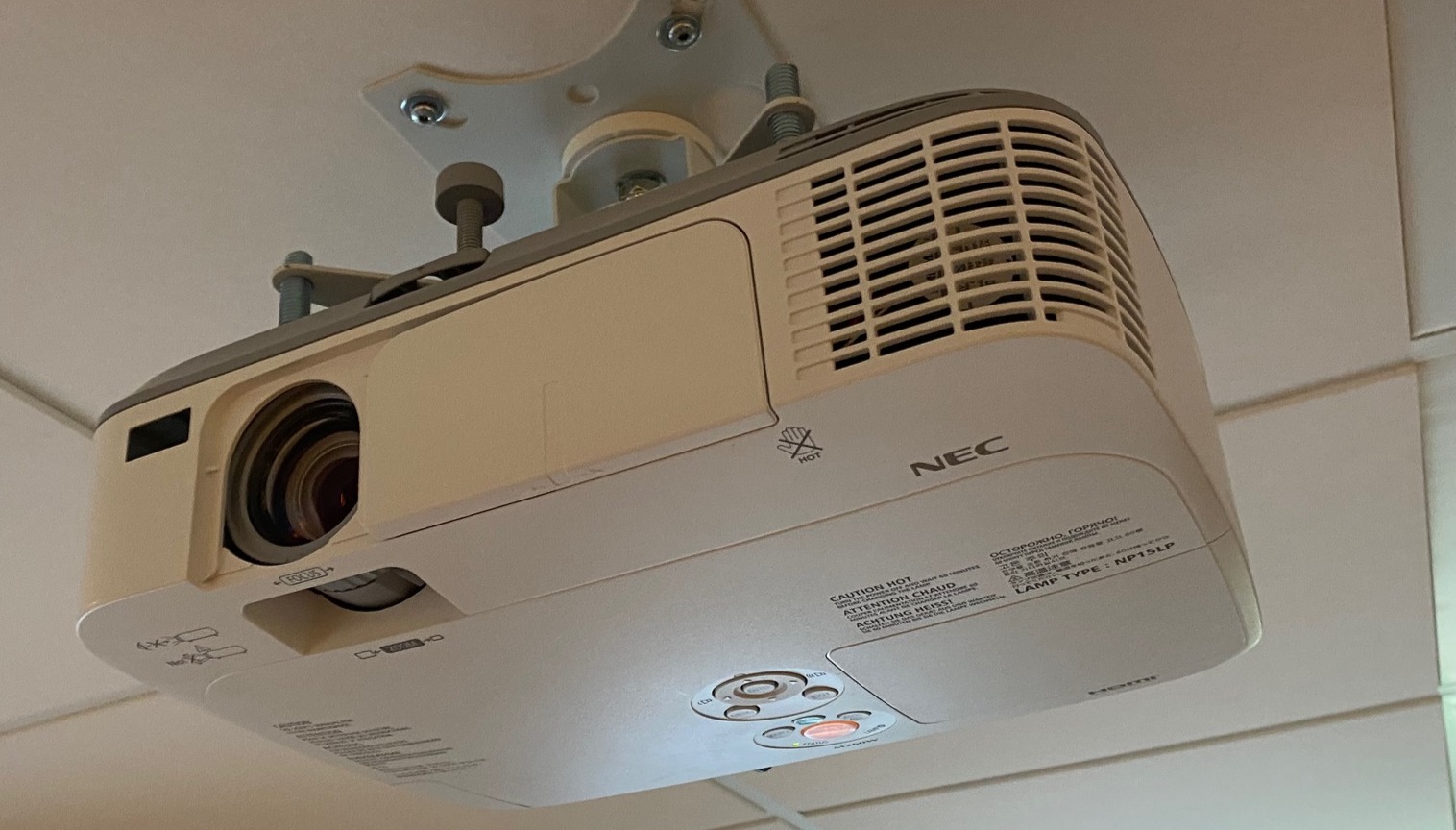 SELT / SOLD NEC M260W skjávarpi