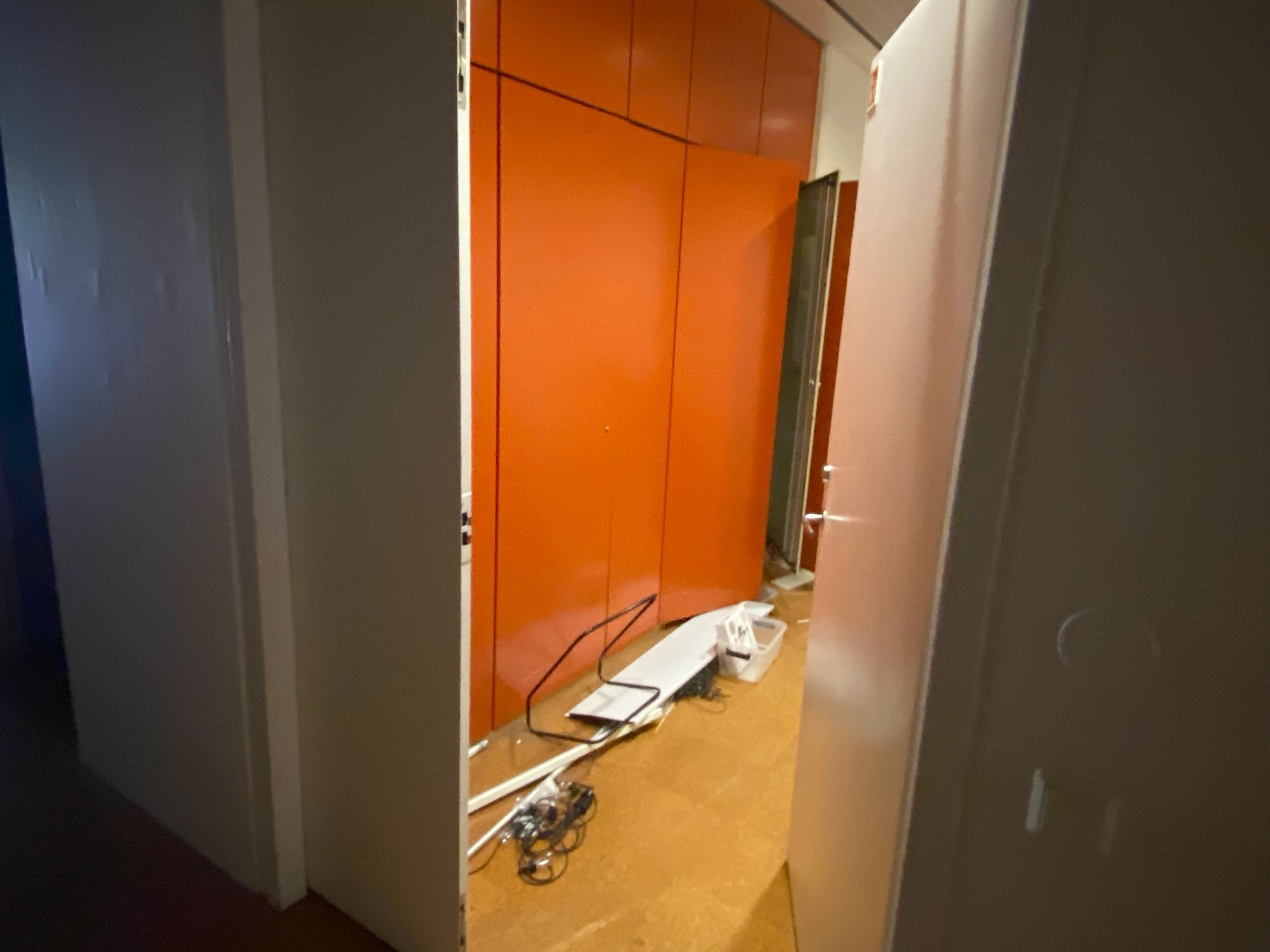 SELT / SOLD Stálhurð í ramma, H208 x B150 x Þ13 sm. 7
