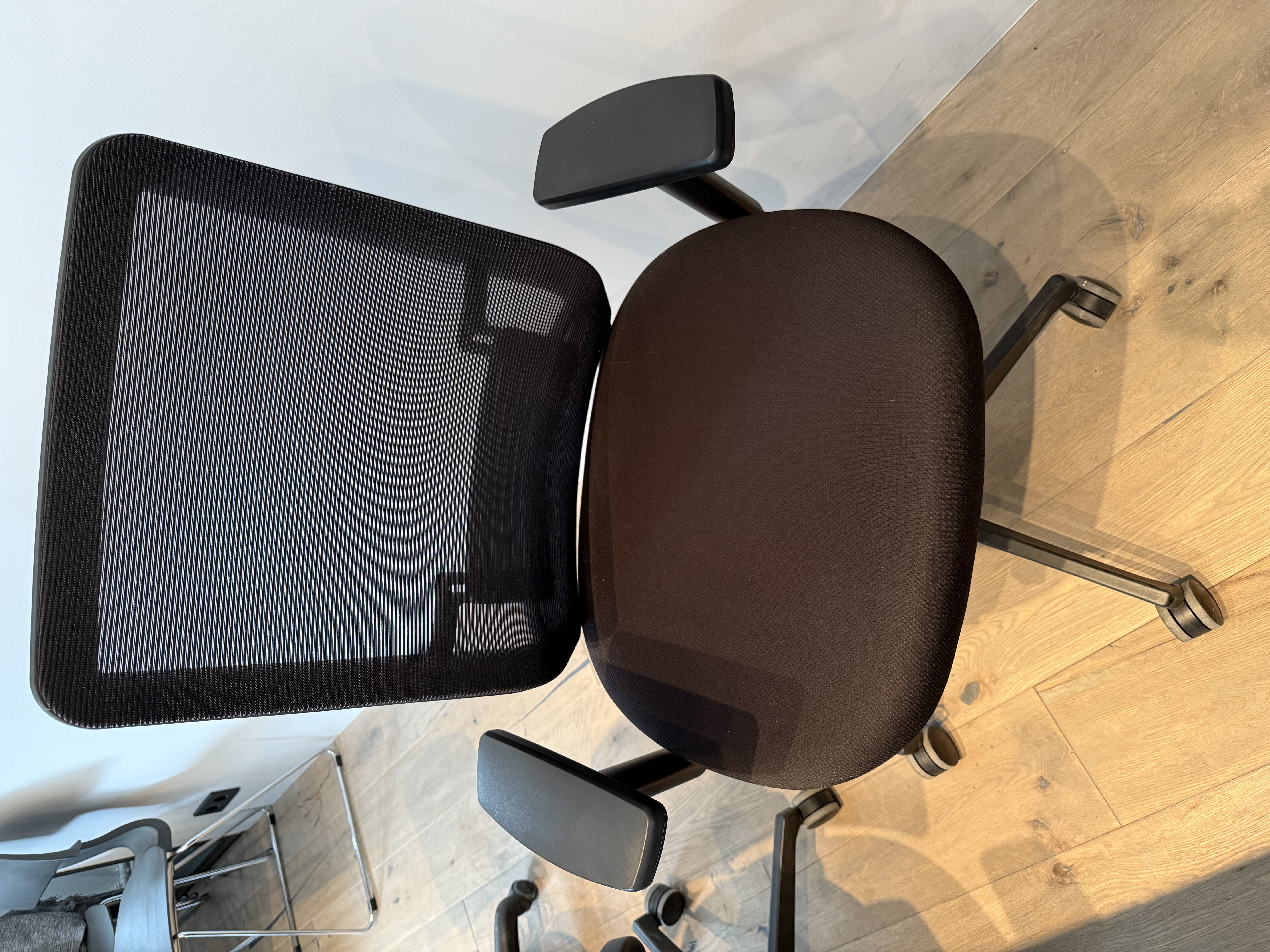 SELT / SOLD Neodesign skrifborðsstóll frá Pennanum 2