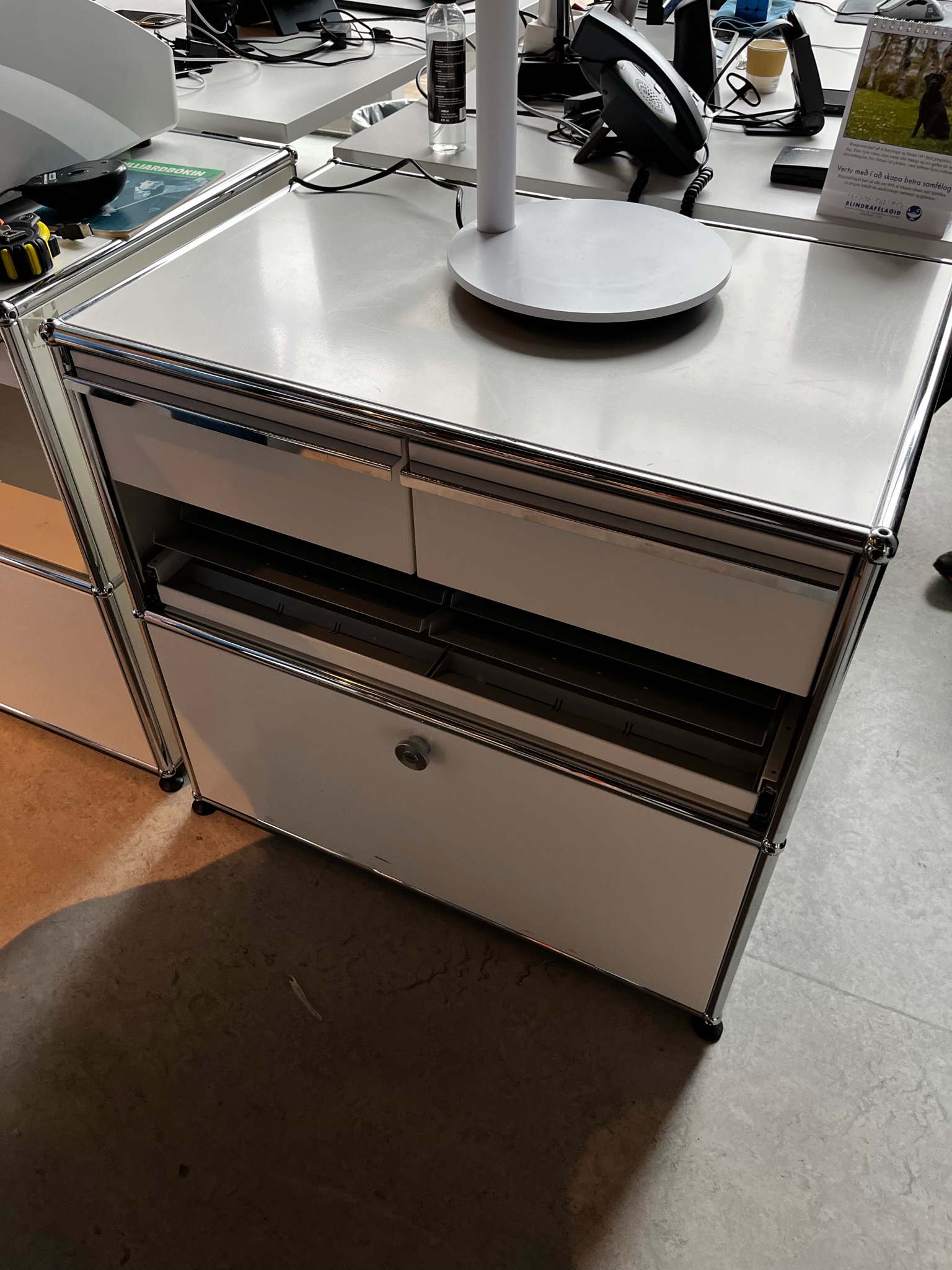 SELT / SOLD USM Haller hönnunarskápur 3