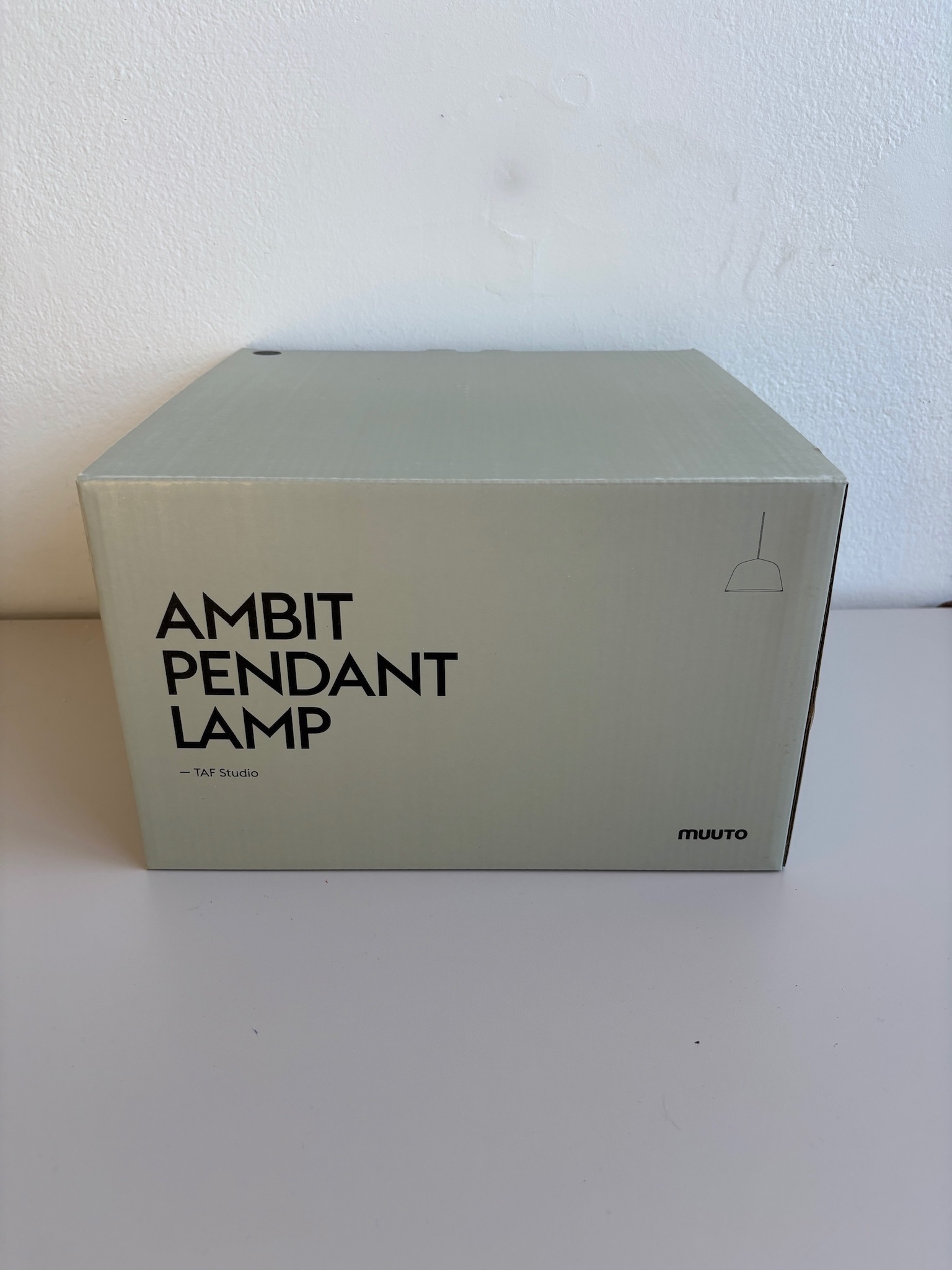 SELT / SOLD Muuto hengilampi frá Epal, Ø25sm. (11 stk.) 2