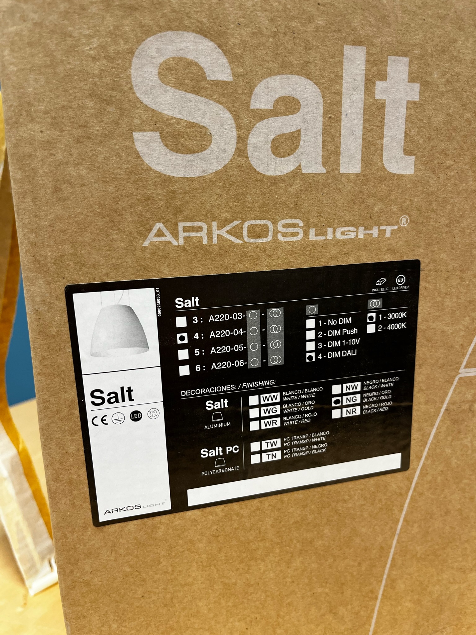 SELT / SOLD Salt 6 ljósakróna frá ArkosLight (ónotuð) 4