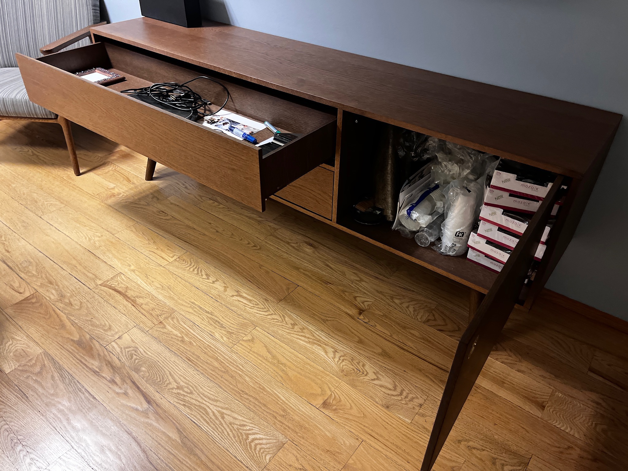 SELT / SOLD Moooi skenkur, B200 x D45 x H73 sm. 4
