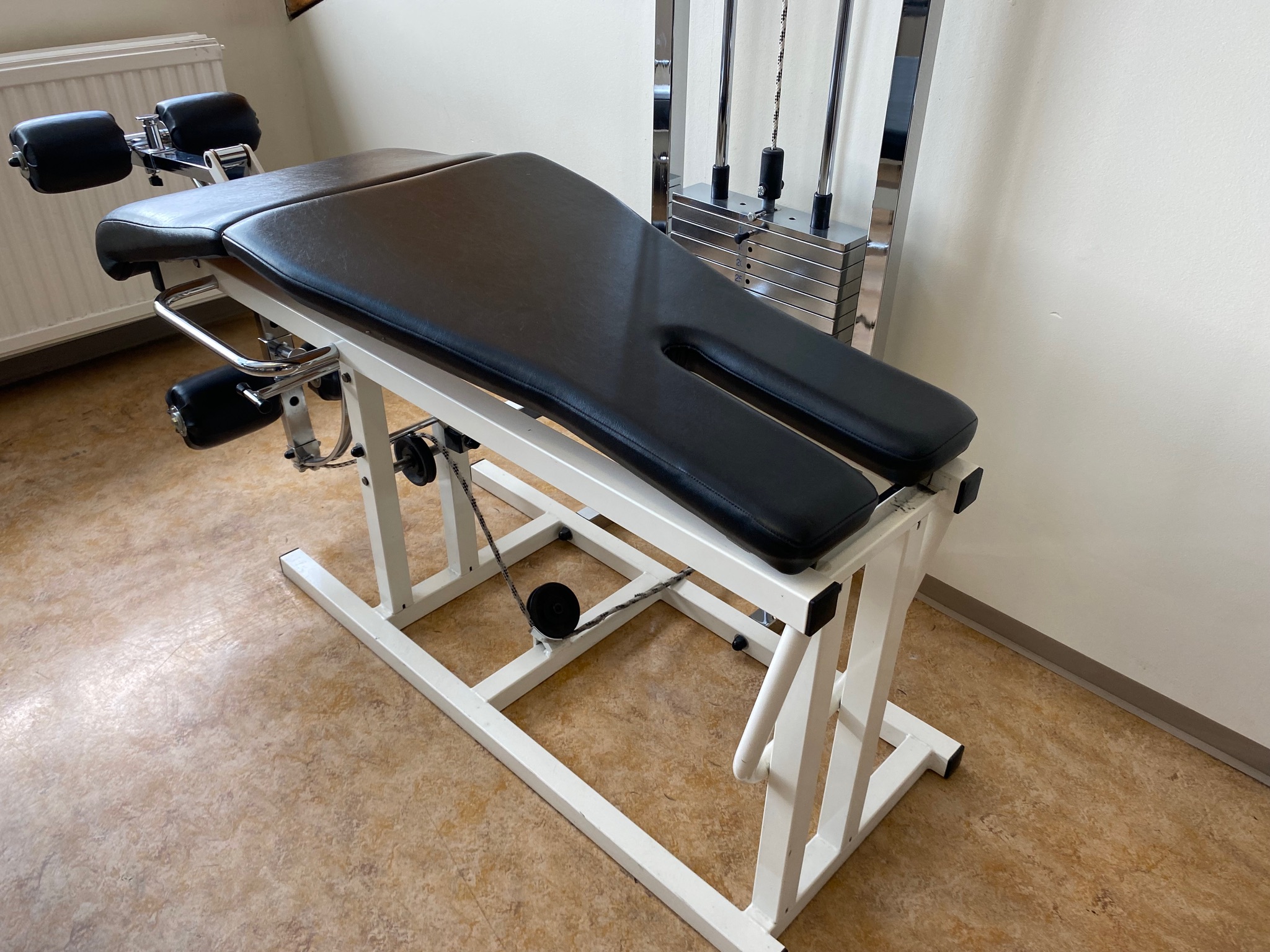 SELT / SOLD Fótarétta-kreppa / Mobility Leg Extension-Curl 2