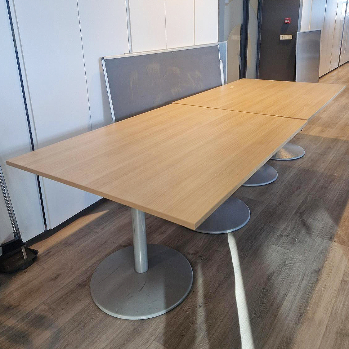 SELT / SOLD Fundarborð, L320xB120sm. 2
