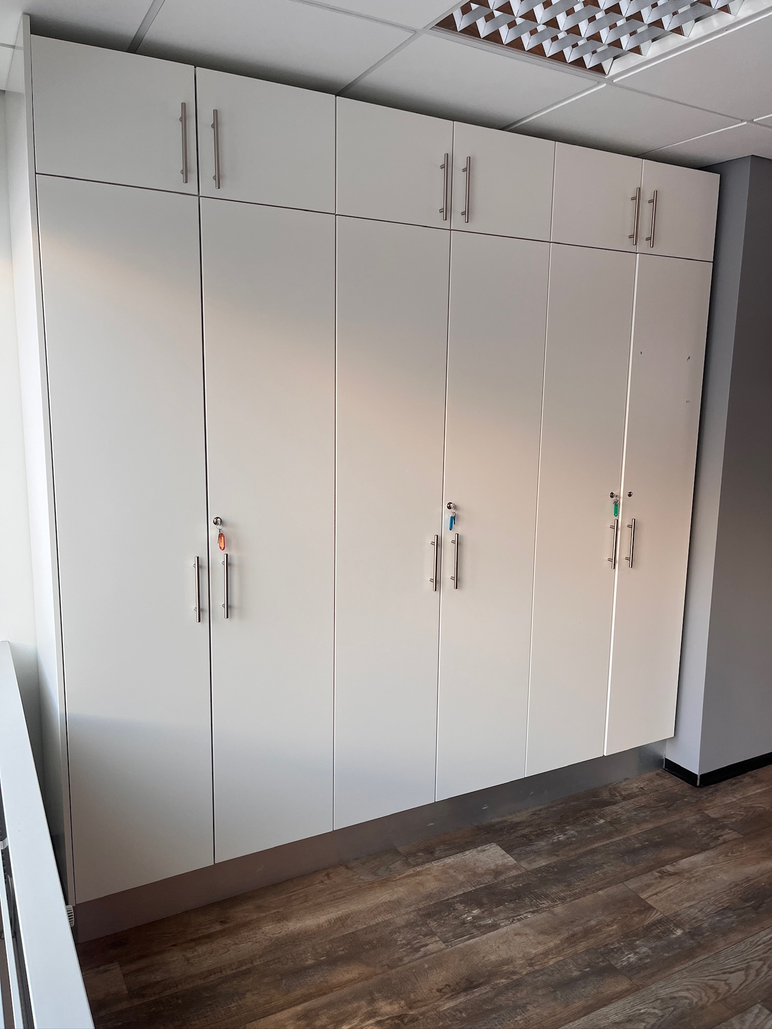 SELT / SOLD Nettoline skápainnrétting frá Fríform, H244 x B240 sm. 3