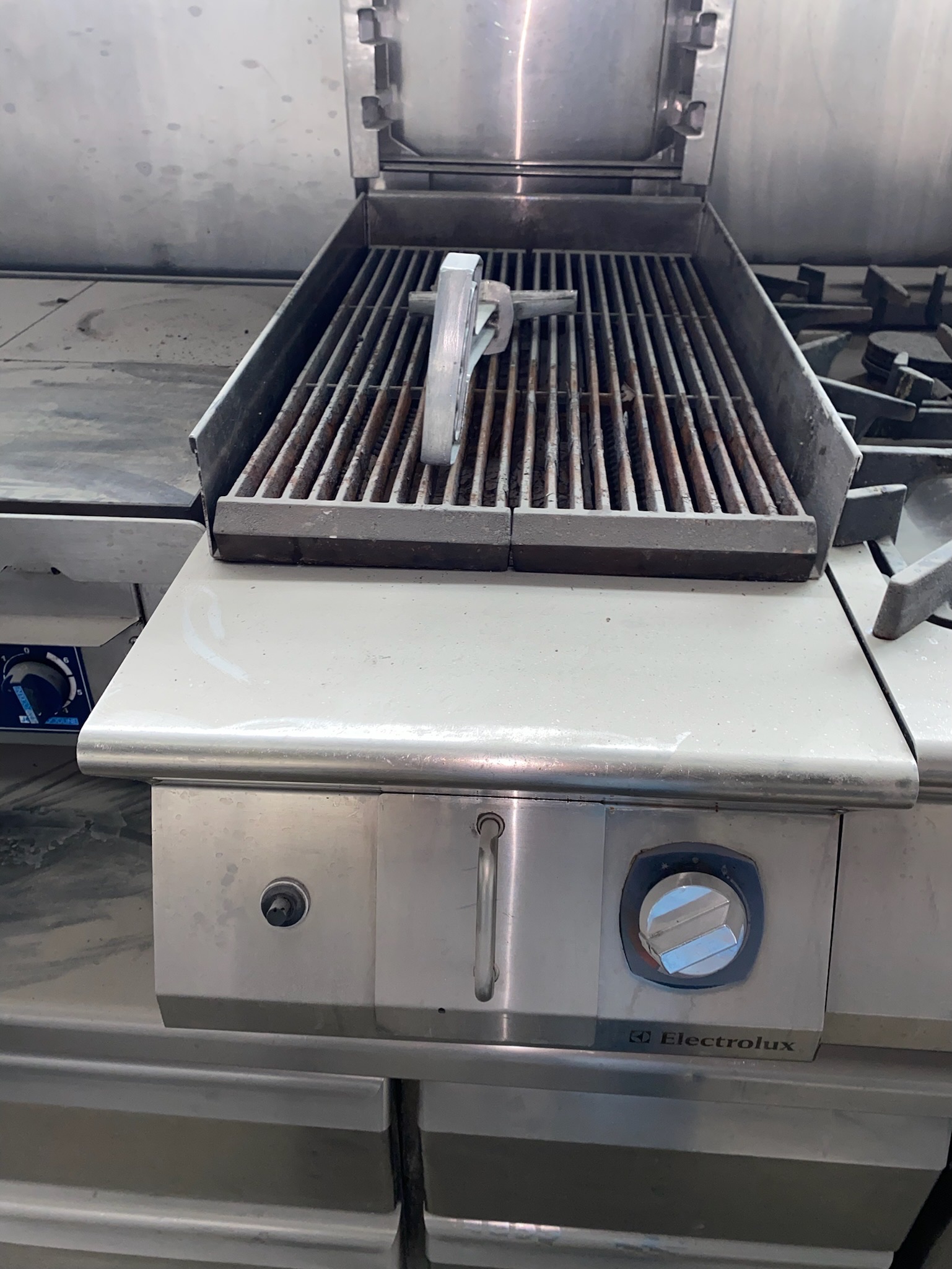 SELT / SOLD Electrolux grill 2