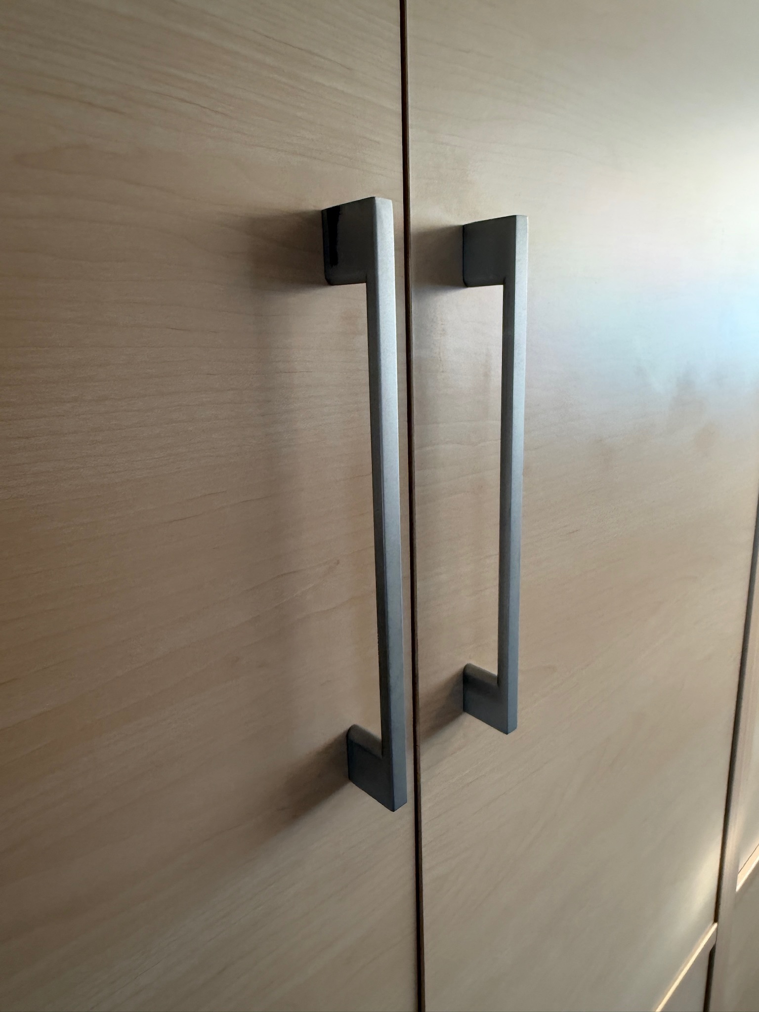 SELT / SOLD Skrifstofuskápar H220x90xD40dm. - Sambíóin Álfabakka 6