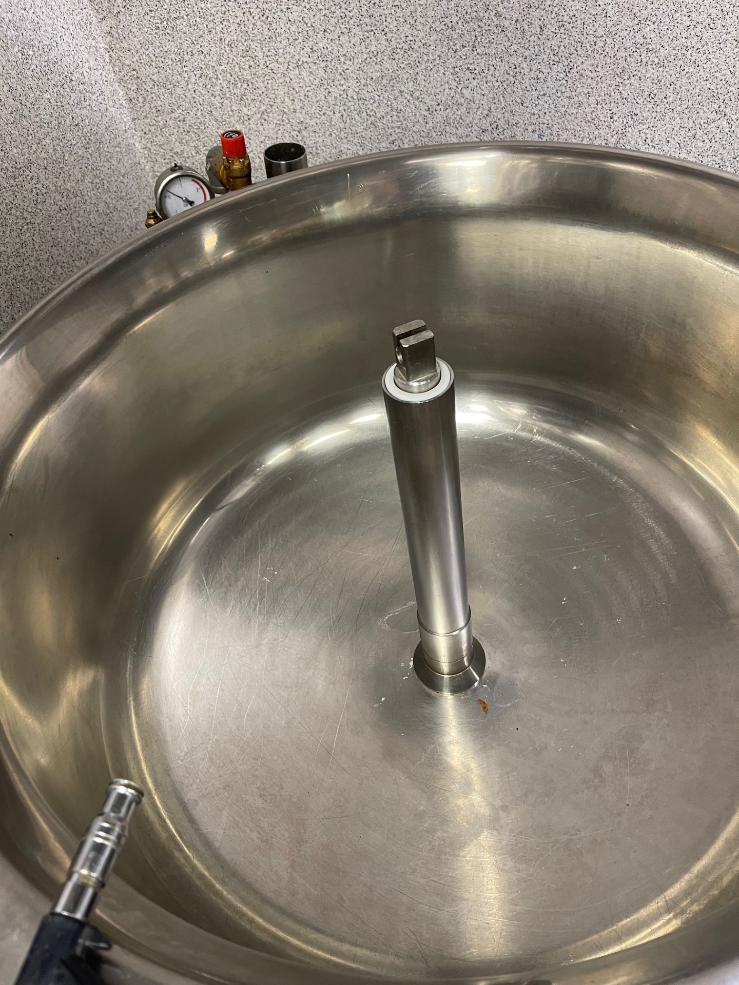 SELT / SOLD - Gufupottur Viking 150L 4